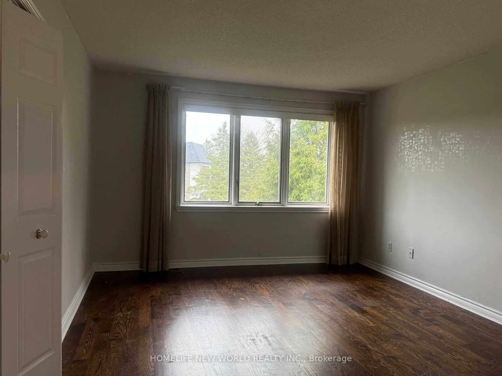 Photo 12 of 3 Jenkinson Grove, King, King City — HOMEH