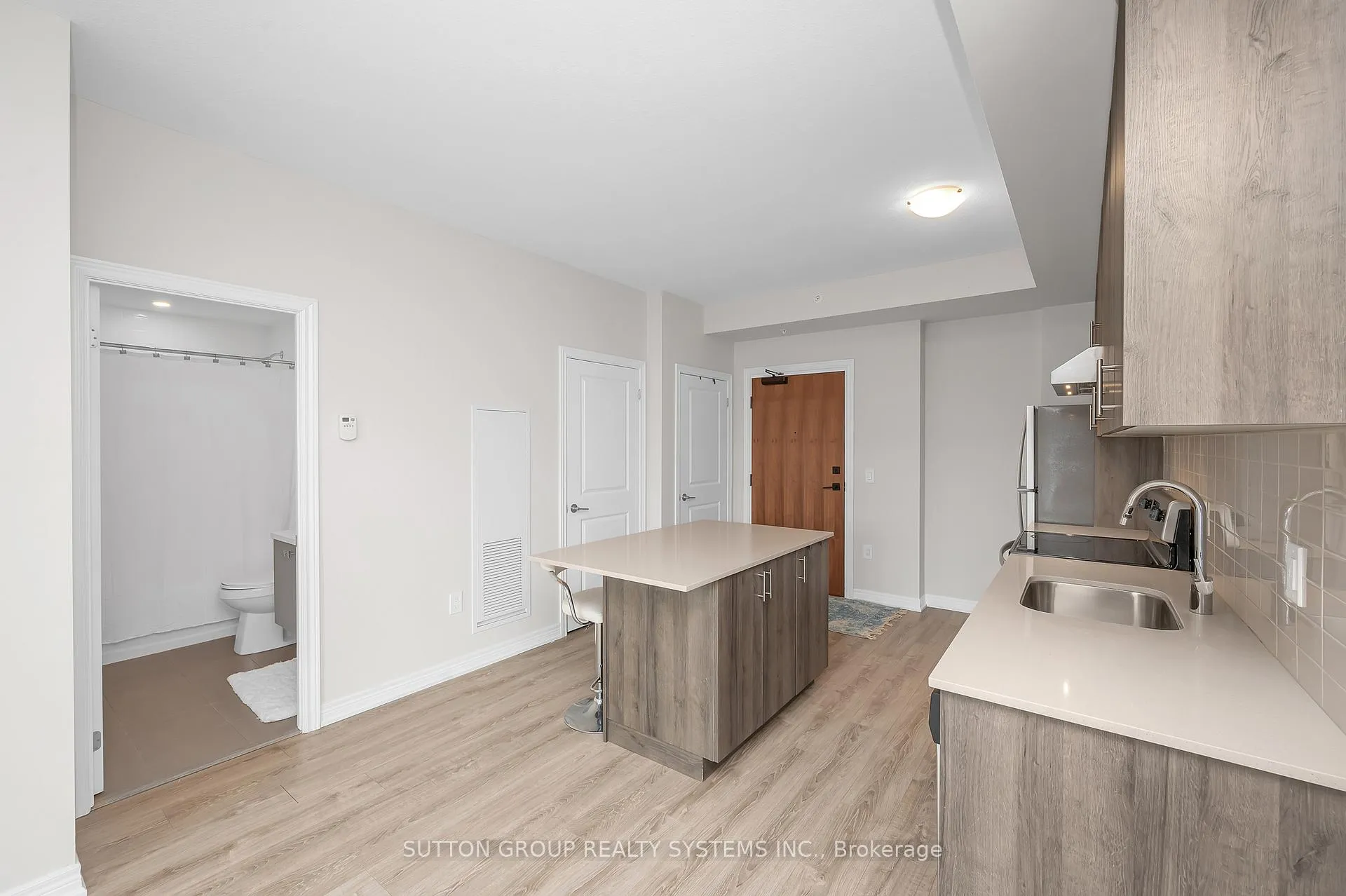 Photo 4 of Unit 212, 121 Highway 8, Hamilton, Stoney Creek — HOMEH