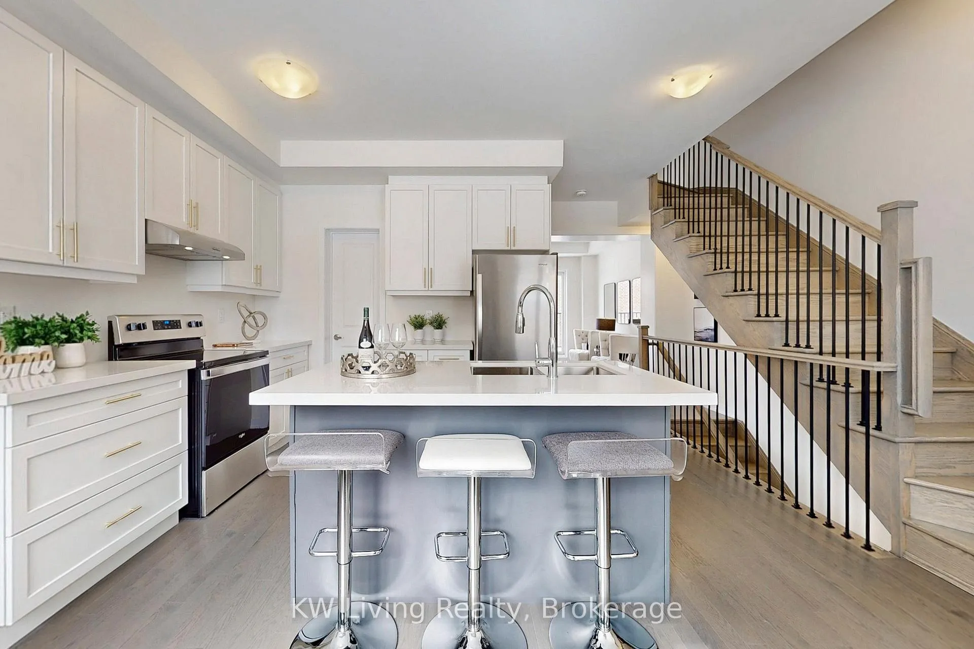 Photo 10 of 62 York Downs Boulevard, Markham, Angus Glen — HOMEH