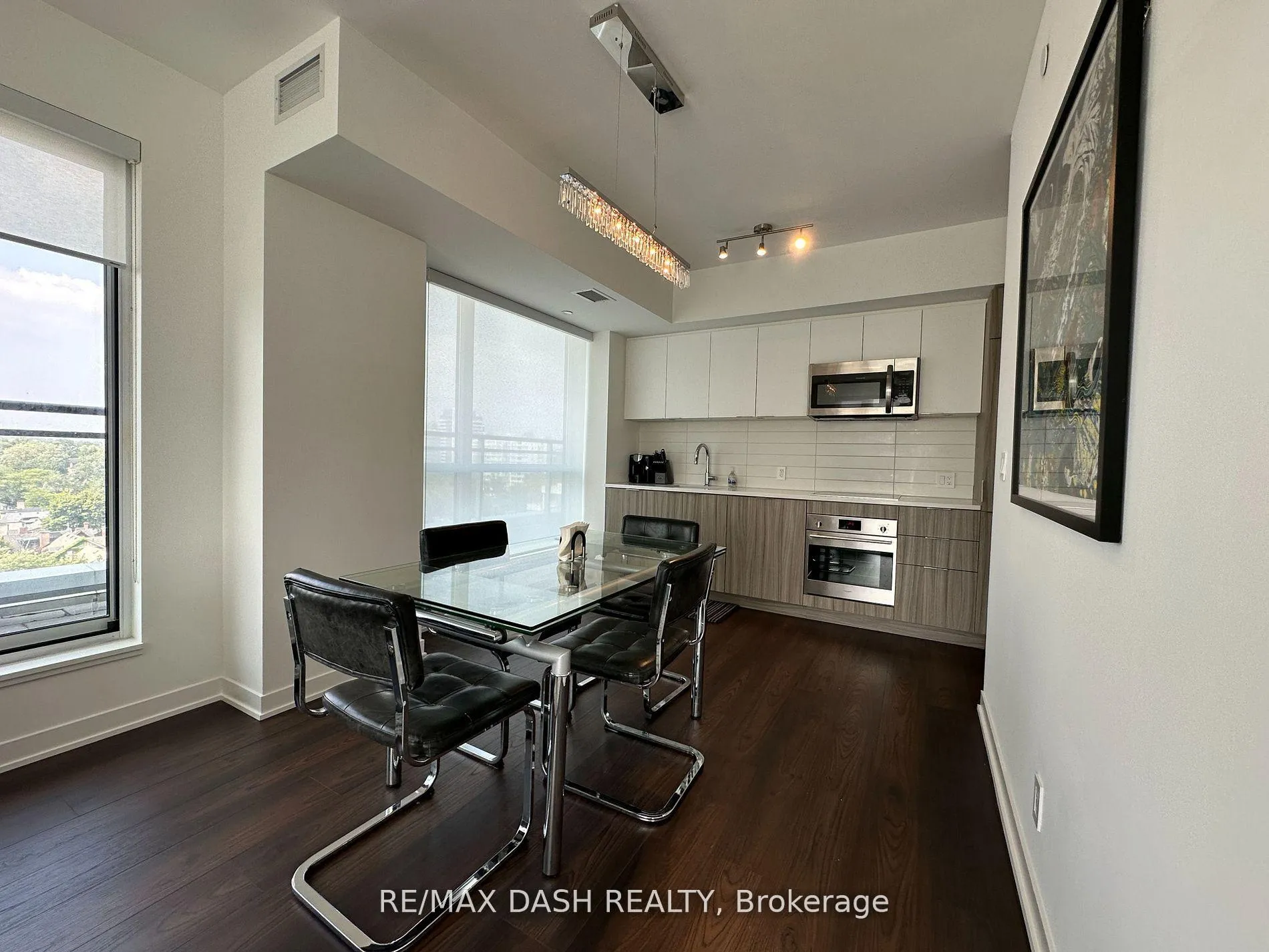 Photo 6 of Unit 1002, 223 St Clair Avenue W, Toronto, Yonge-St. Clair — HOMEH