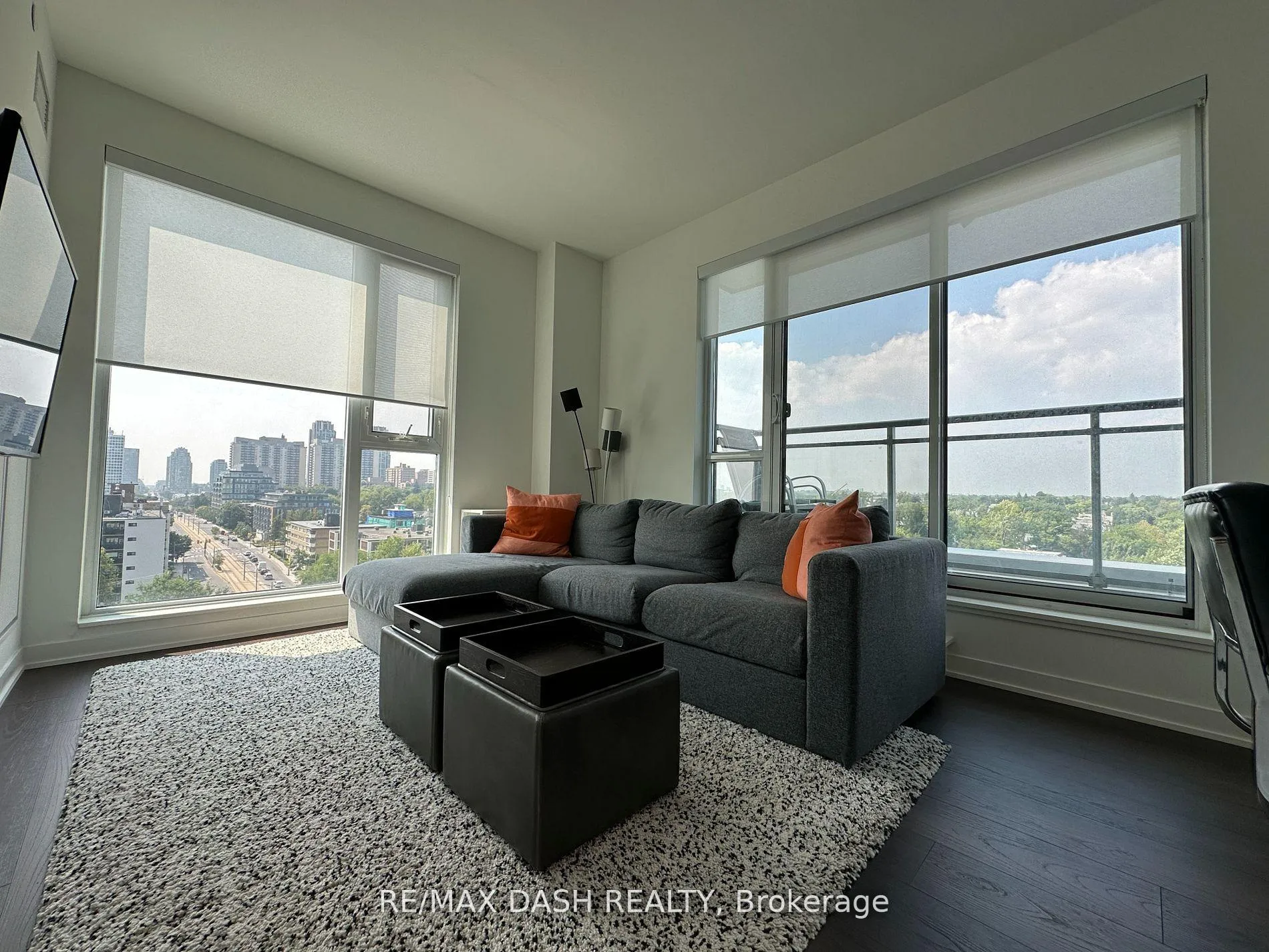 Photo 8 of Unit 1002, 223 St Clair Avenue W, Toronto, Yonge-St. Clair — HOMEH
