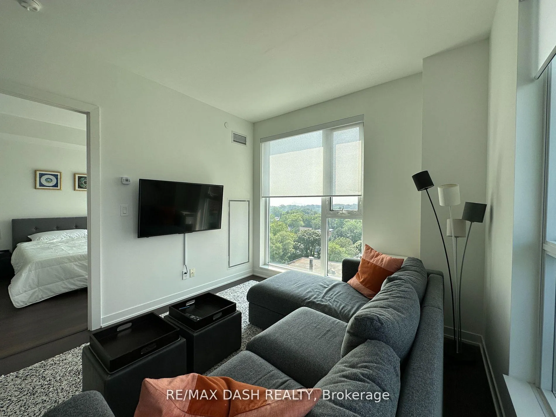 Photo 9 of Unit 1002, 223 St Clair Avenue W, Toronto, Yonge-St. Clair — HOMEH