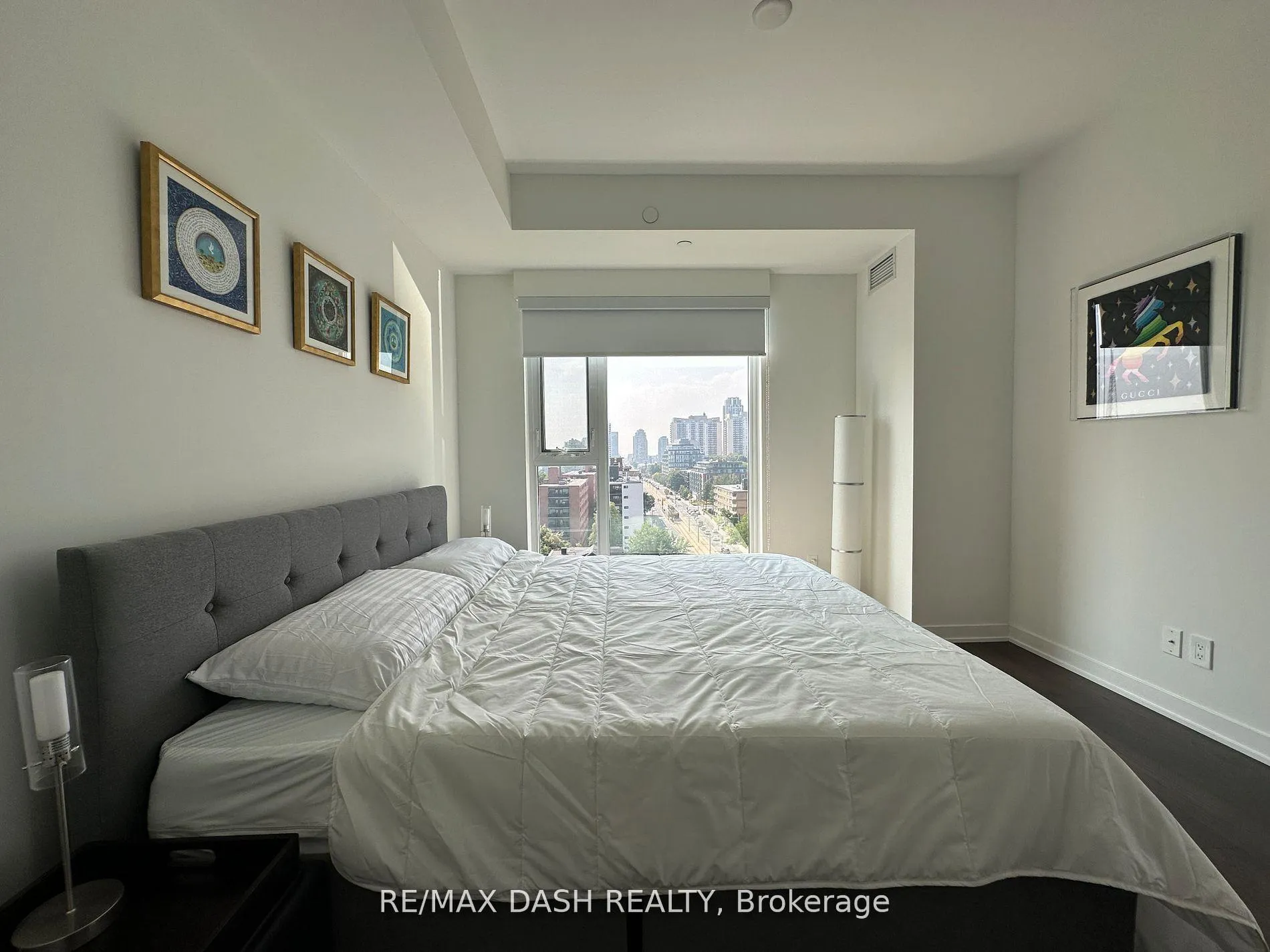Photo 12 of Unit 1002, 223 St Clair Avenue W, Toronto, Yonge-St. Clair — HOMEH