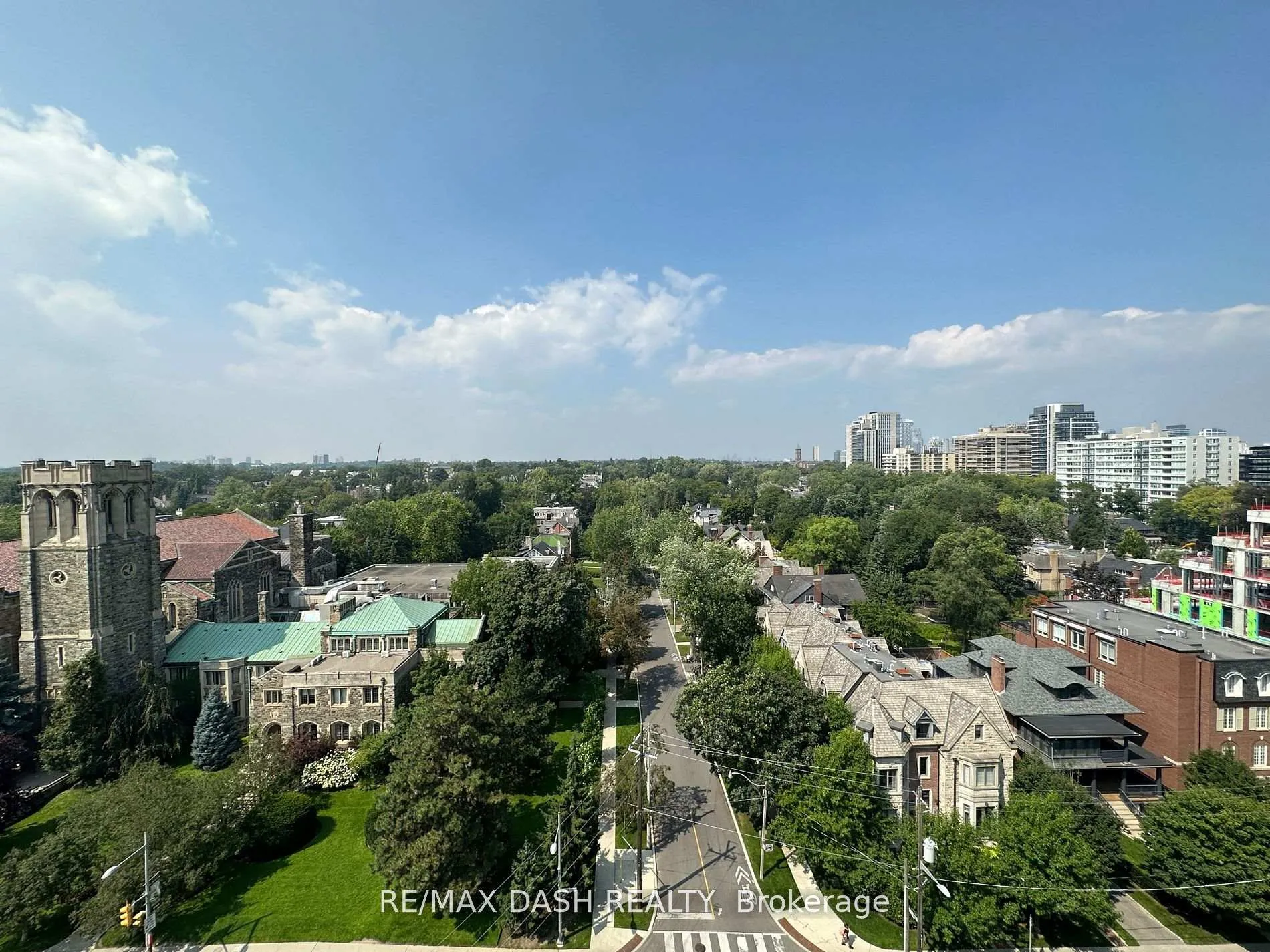 Photo 13 of Unit 1002, 223 St Clair Avenue W, Toronto, Yonge-St. Clair — HOMEH