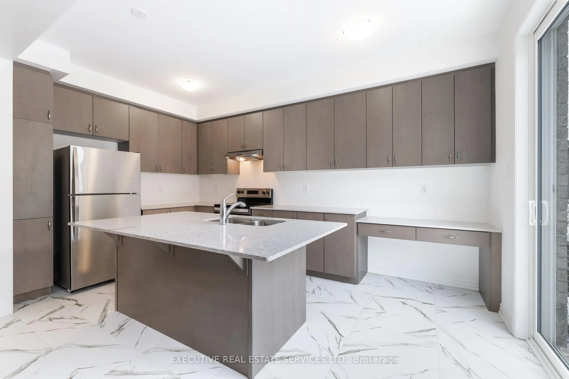 Photo 14 of 304 Starflower Place, Milton, Walker — HOMEH