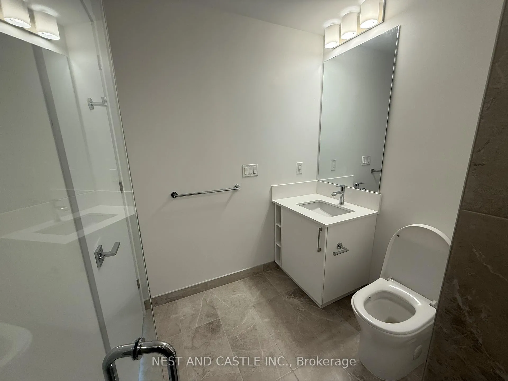 Photo 5 of Unit PH02, 500 Plains Road E, Burlington, LaSalle — HOMEH