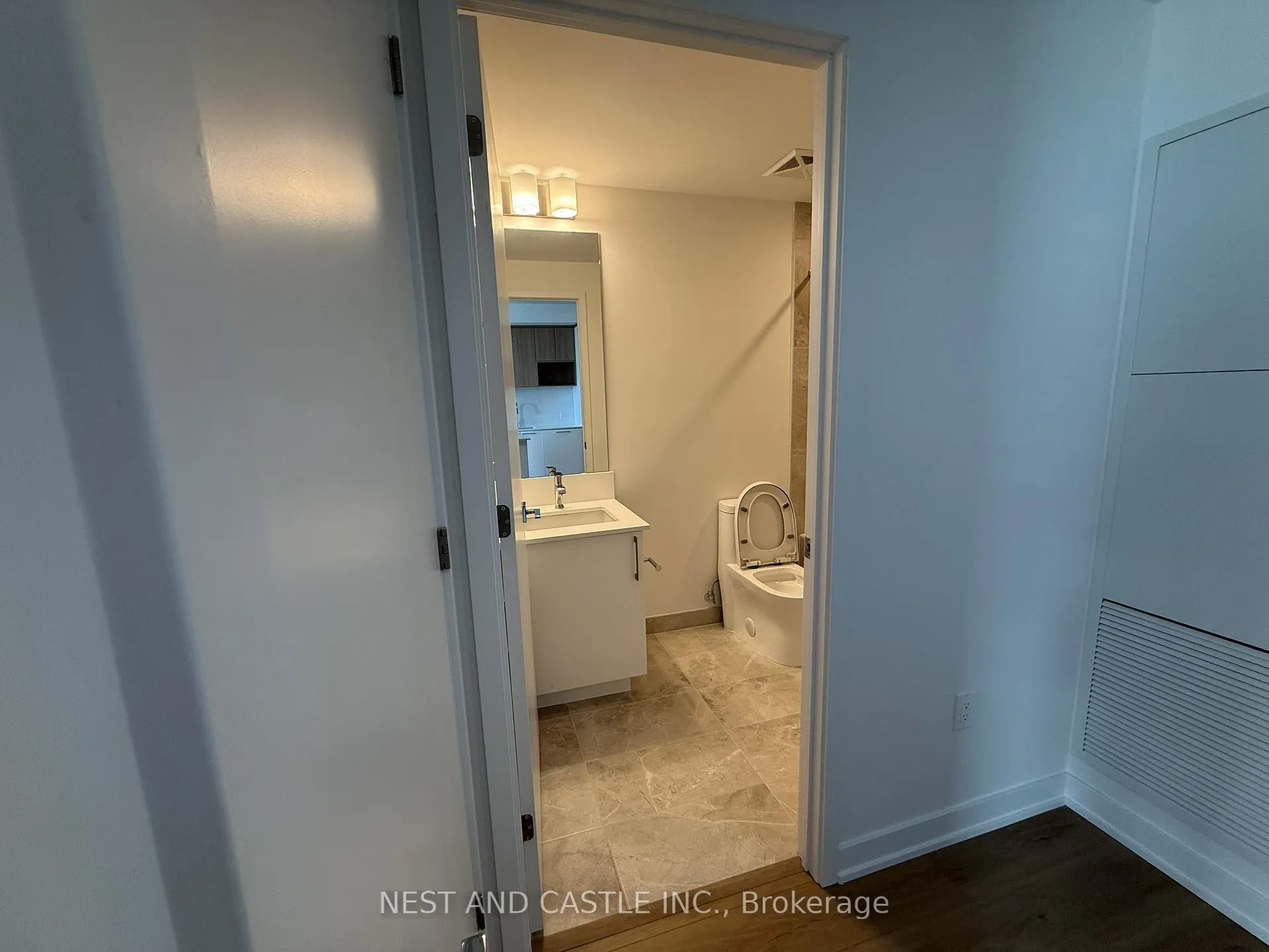 Photo 6 of Unit PH02, 500 Plains Road E, Burlington, LaSalle — HOMEH