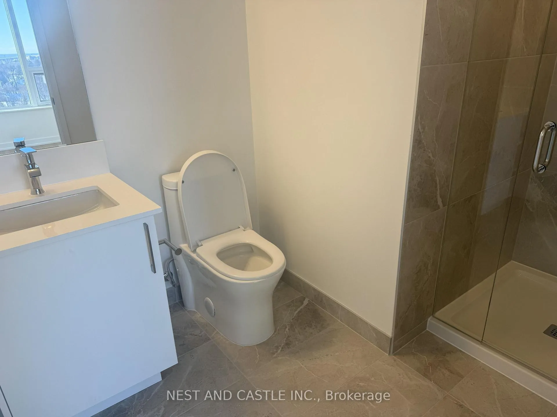 Photo 10 of Unit PH02, 500 Plains Road E, Burlington, LaSalle — HOMEH