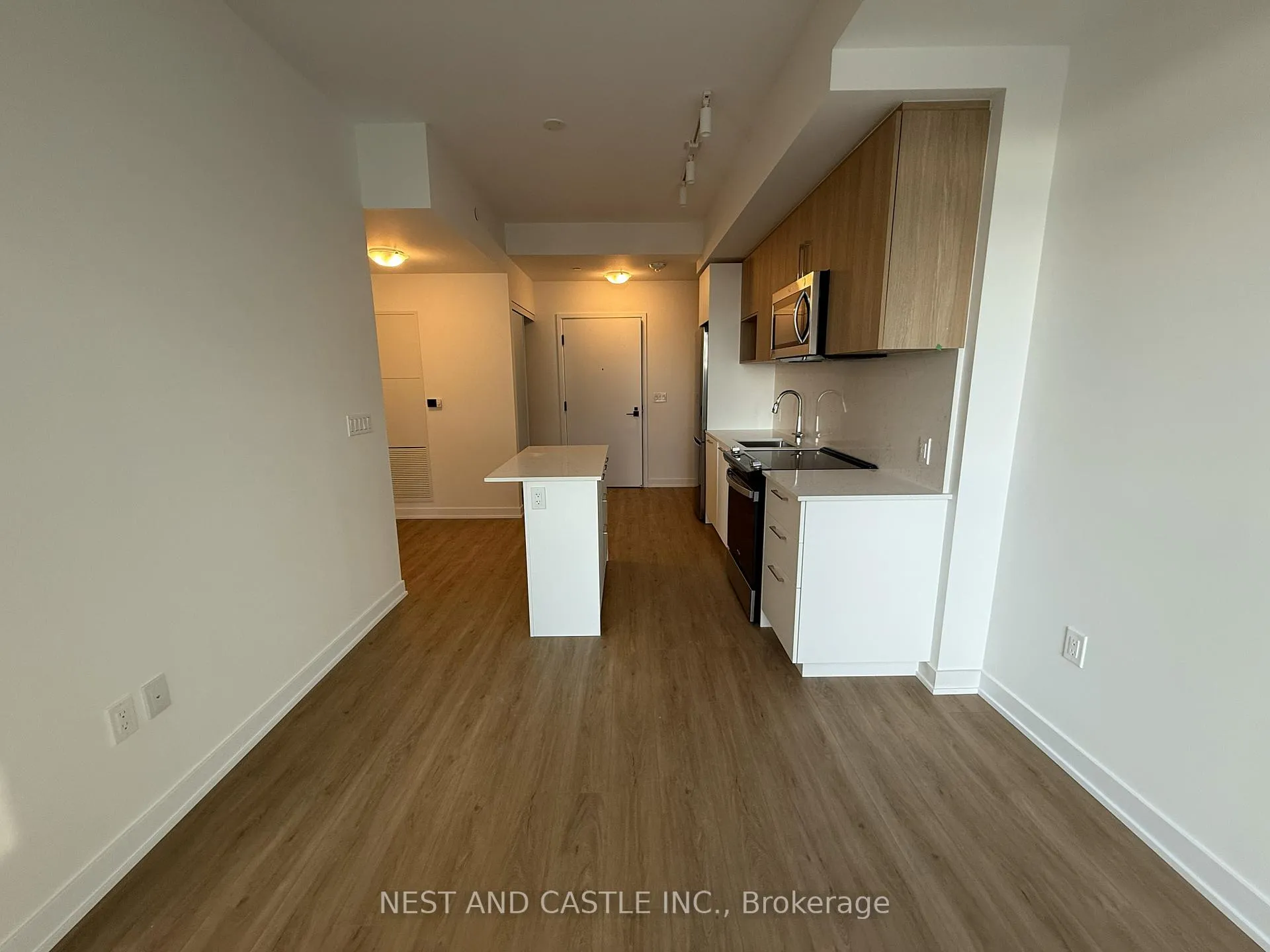 Photo 14 of Unit PH02, 500 Plains Road E, Burlington, LaSalle — HOMEH