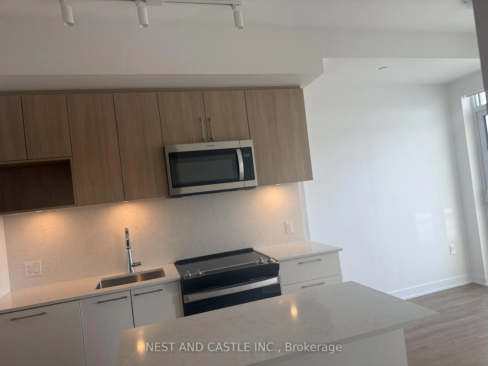 Photo 26 of Unit PH02, 500 Plains Road E, Burlington, LaSalle — HOMEH