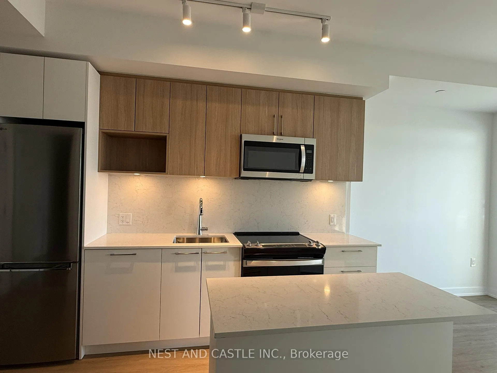 Photo 30 of Unit PH02, 500 Plains Road E, Burlington, LaSalle — HOMEH