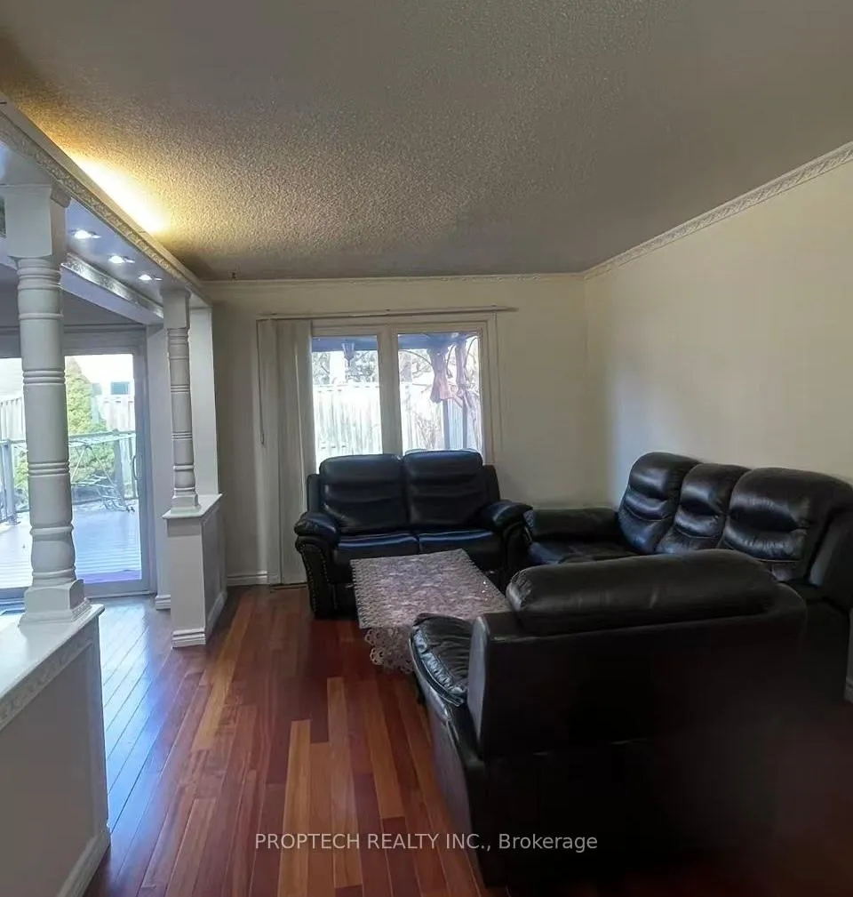 Photo 2 of 111 Digby Crescent, Markham, Milliken Mills East — HOMEH
