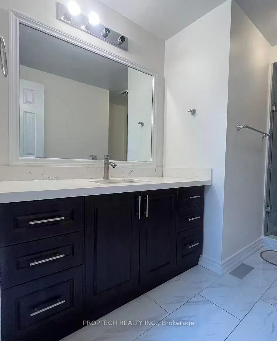 Photo 14 of 111 Digby Crescent, Markham, Milliken Mills East — HOMEH