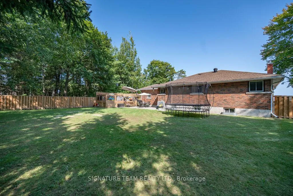 Photo 11 of 581 Laurentian Drive, Petawawa — HOMEH