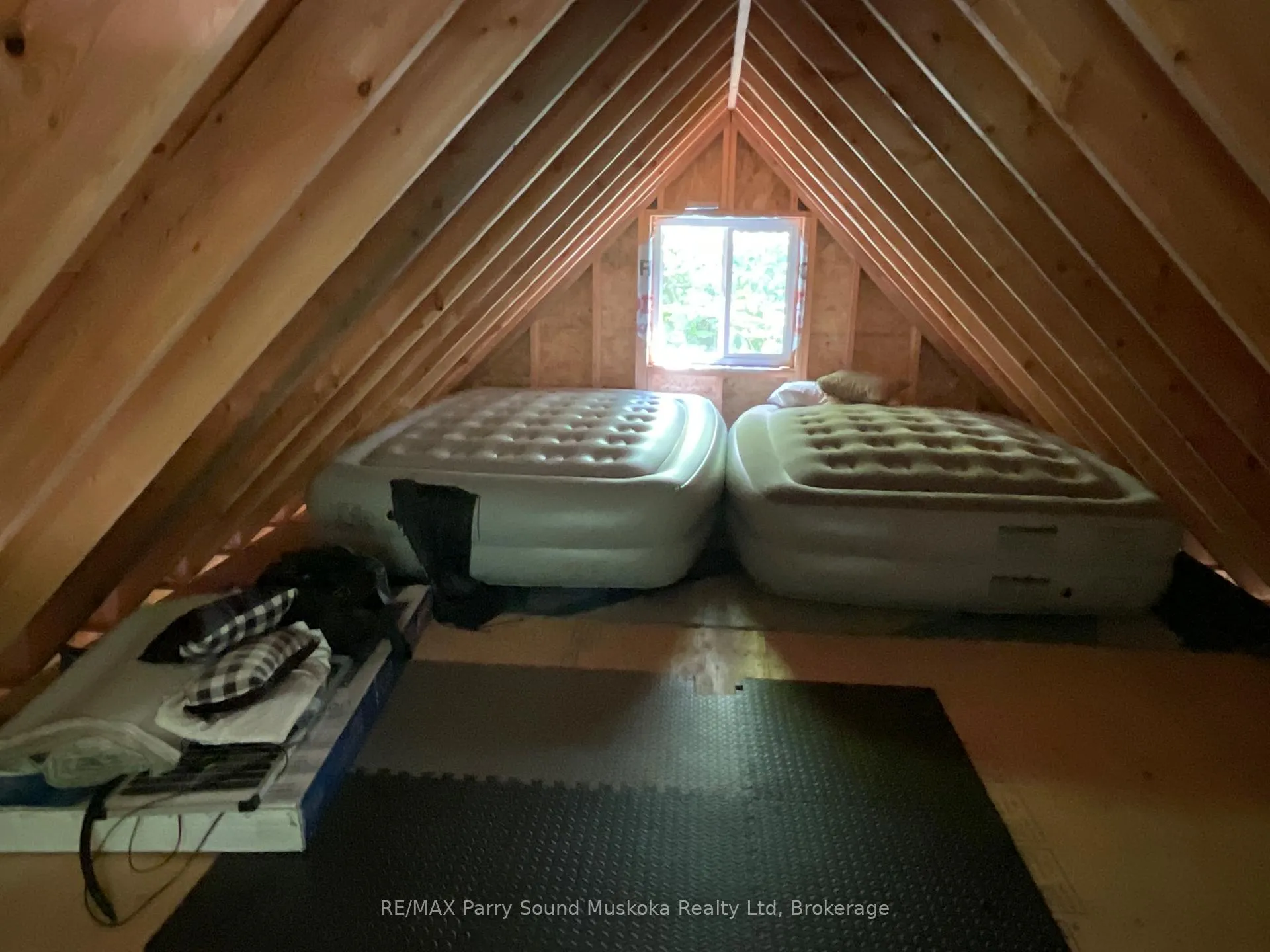 Photo 16 of 00 Jack'S, Parry Sound Remote Area, Golden Valley — HOMEH
