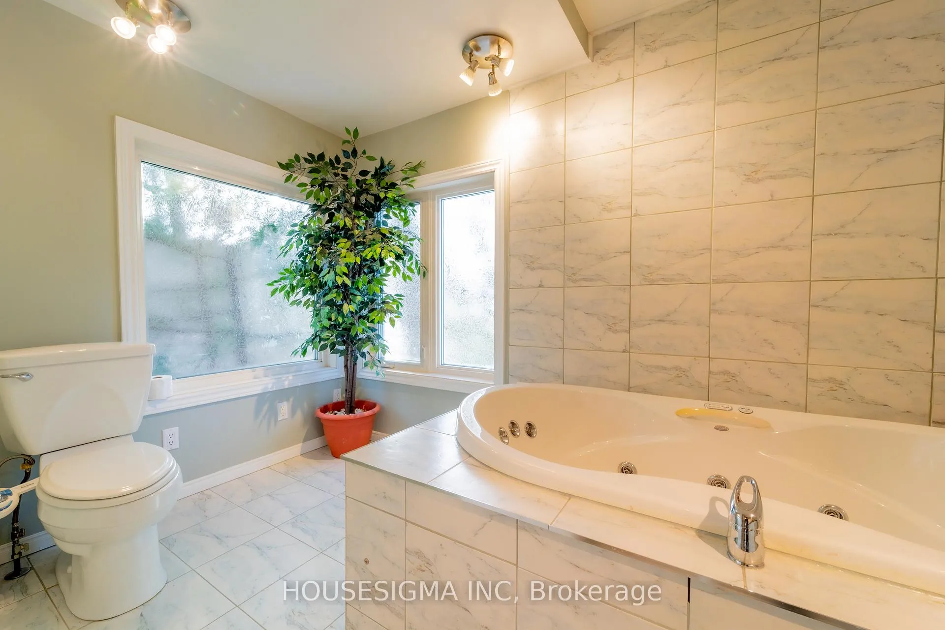 Photo 26 of 566 Falwyn Crescent, Ottawa, Fallingbrook/Ridgemount — HOMEH