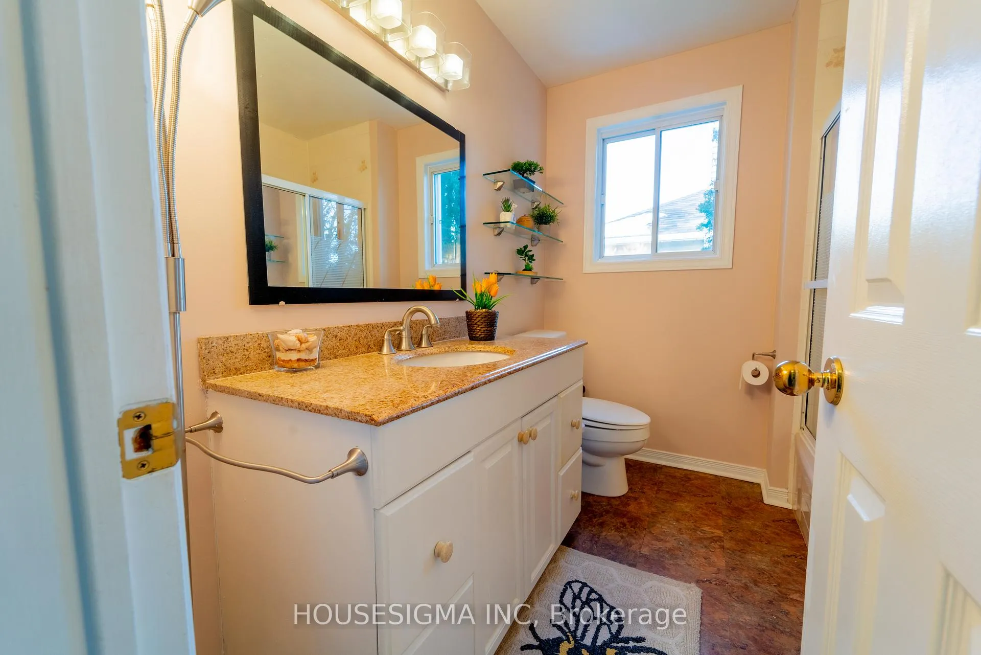 Photo 30 of 566 Falwyn Crescent, Ottawa, Fallingbrook/Ridgemount — HOMEH