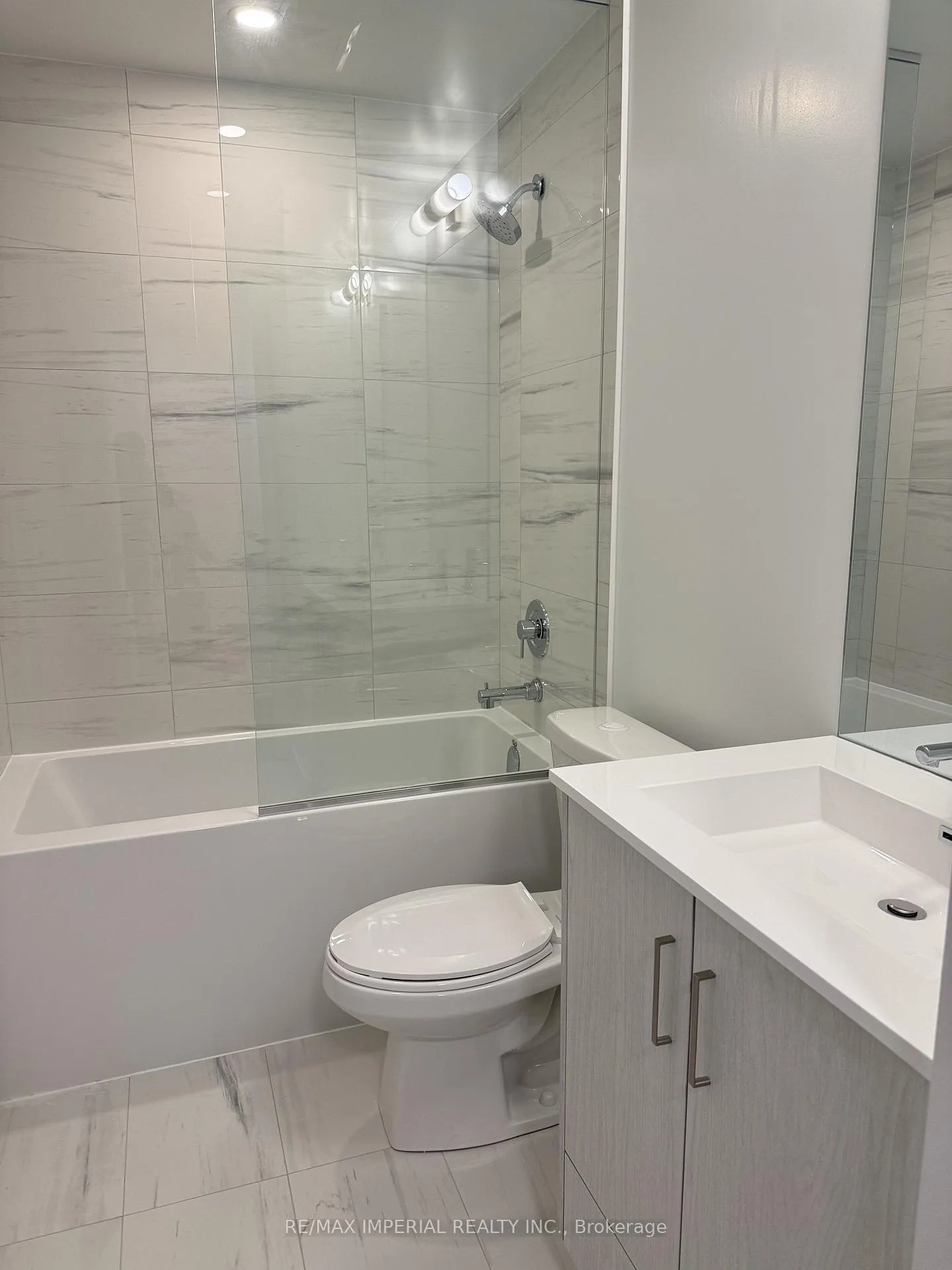 Photo 7 of Unit 1603, 180 Front Street E, Toronto, Moss Park — HOMEH