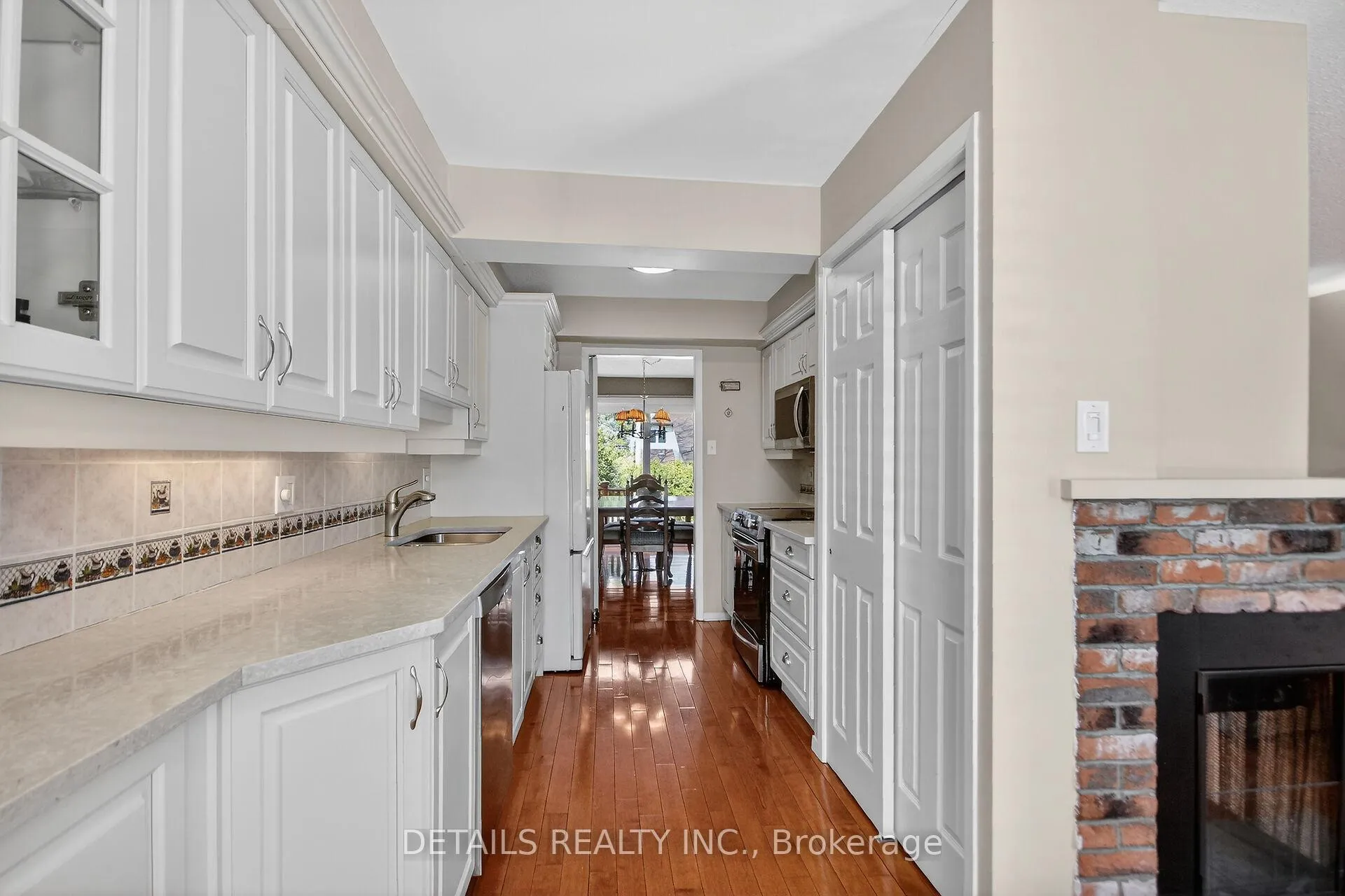 Photo 9 of 37 Gillespie Crescent N, Ottawa, Hunt Club Woods — HOMEH