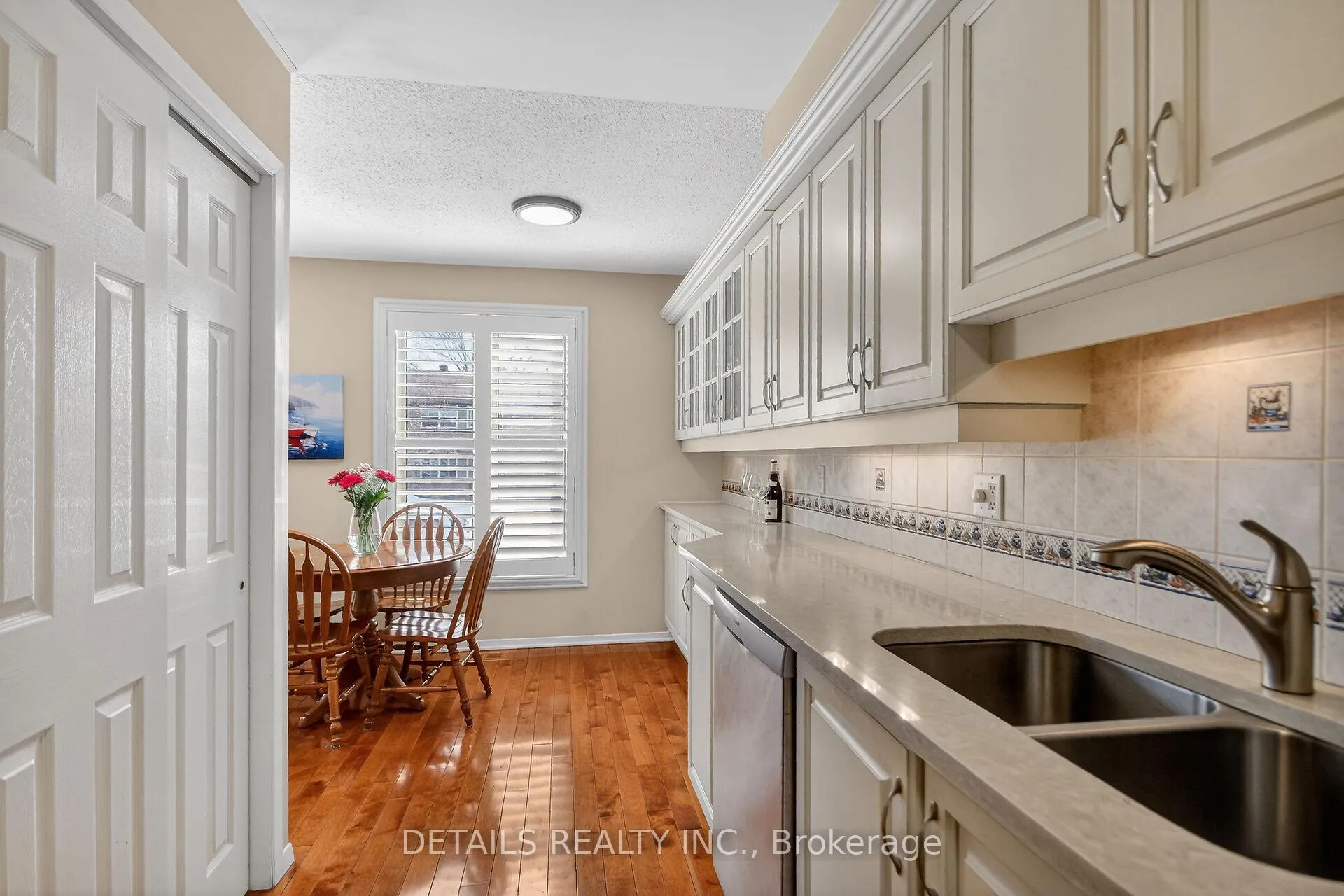Photo 12 of 37 Gillespie Crescent N, Ottawa, Hunt Club Woods — HOMEH