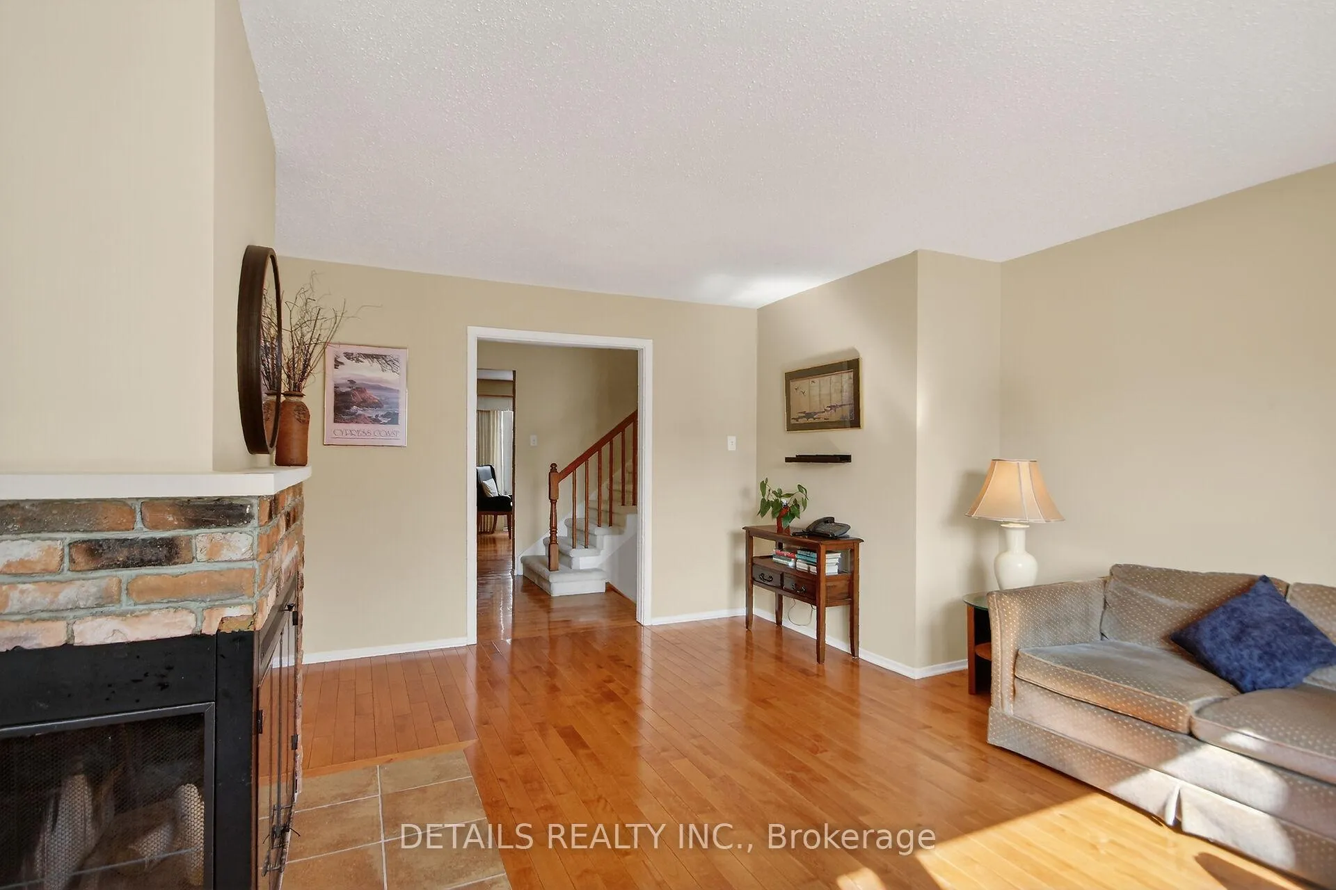 Photo 14 of 37 Gillespie Crescent N, Ottawa, Hunt Club Woods — HOMEH