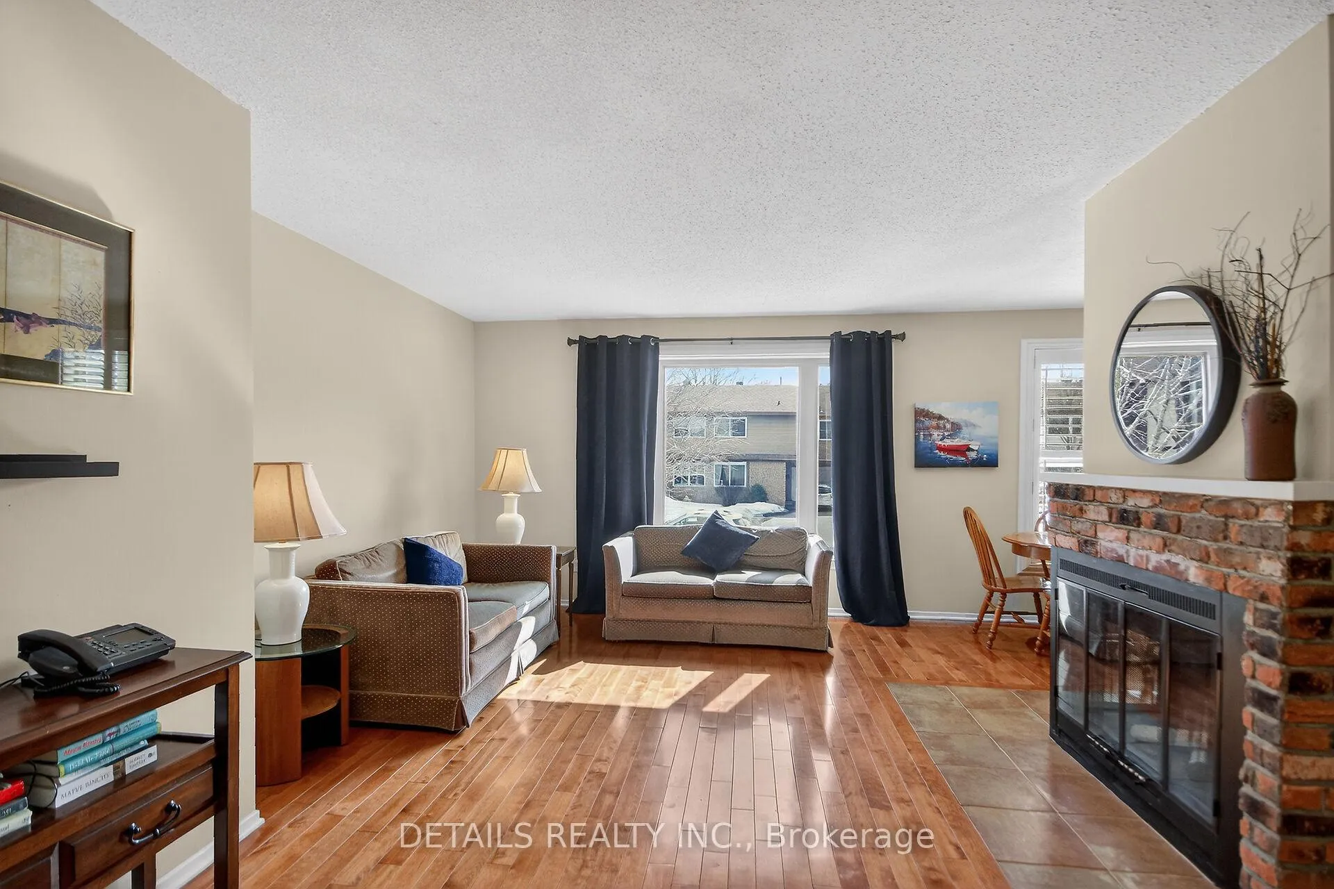 Photo 15 of 37 Gillespie Crescent N, Ottawa, Hunt Club Woods — HOMEH