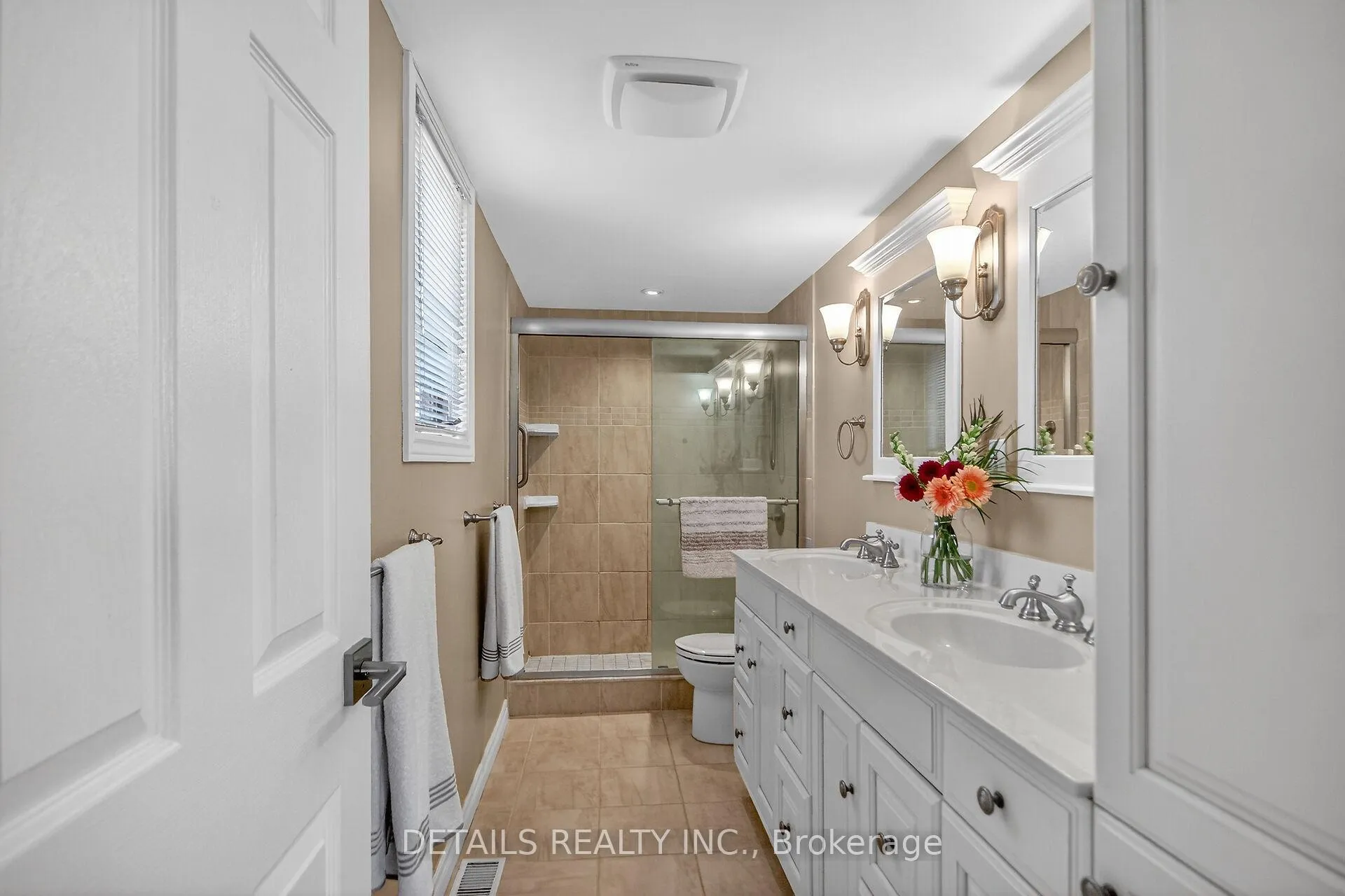 Photo 18 of 37 Gillespie Crescent N, Ottawa, Hunt Club Woods — HOMEH