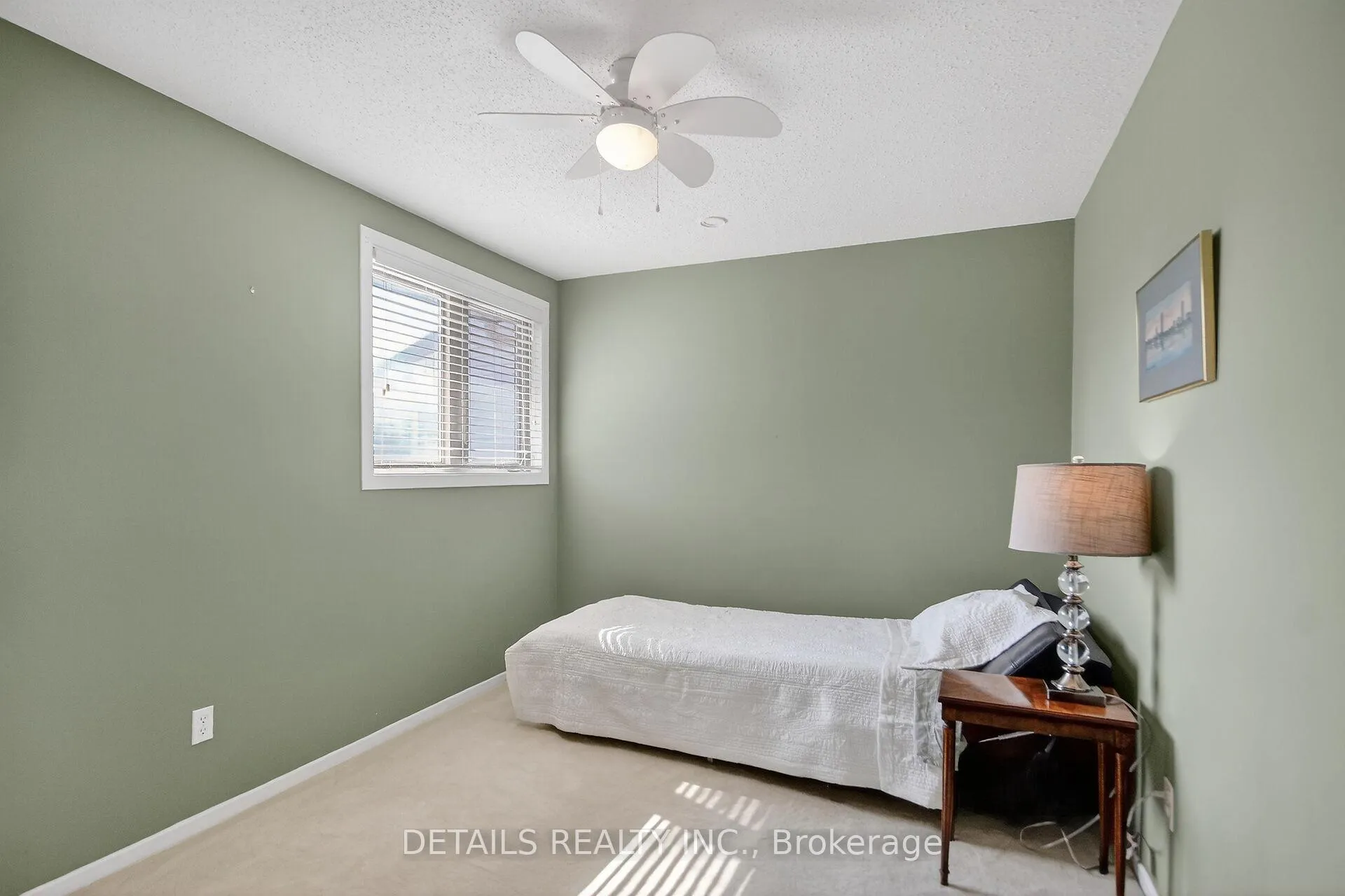 Photo 23 of 37 Gillespie Crescent N, Ottawa, Hunt Club Woods — HOMEH