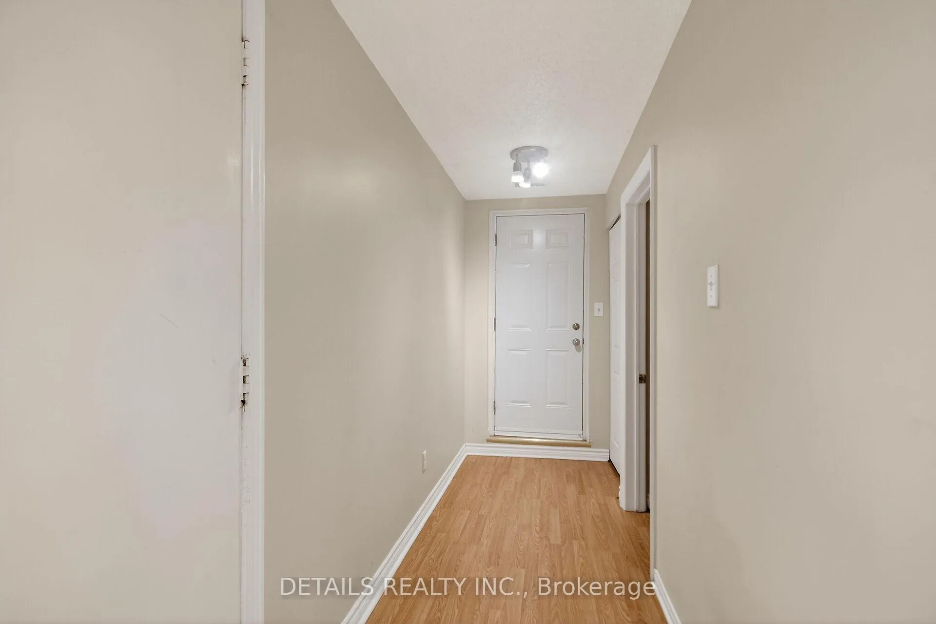 Photo 27 of 37 Gillespie Crescent N, Ottawa, Hunt Club Woods — HOMEH