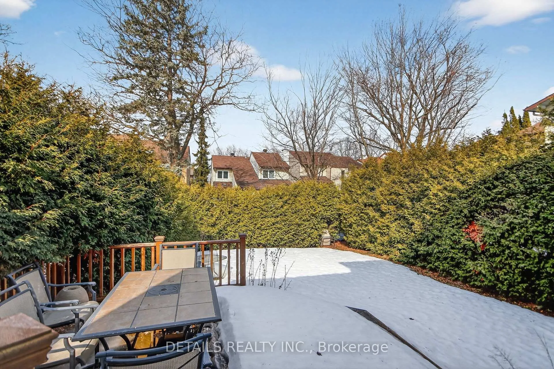 Photo 33 of 37 Gillespie Crescent N, Ottawa, Hunt Club Woods — HOMEH