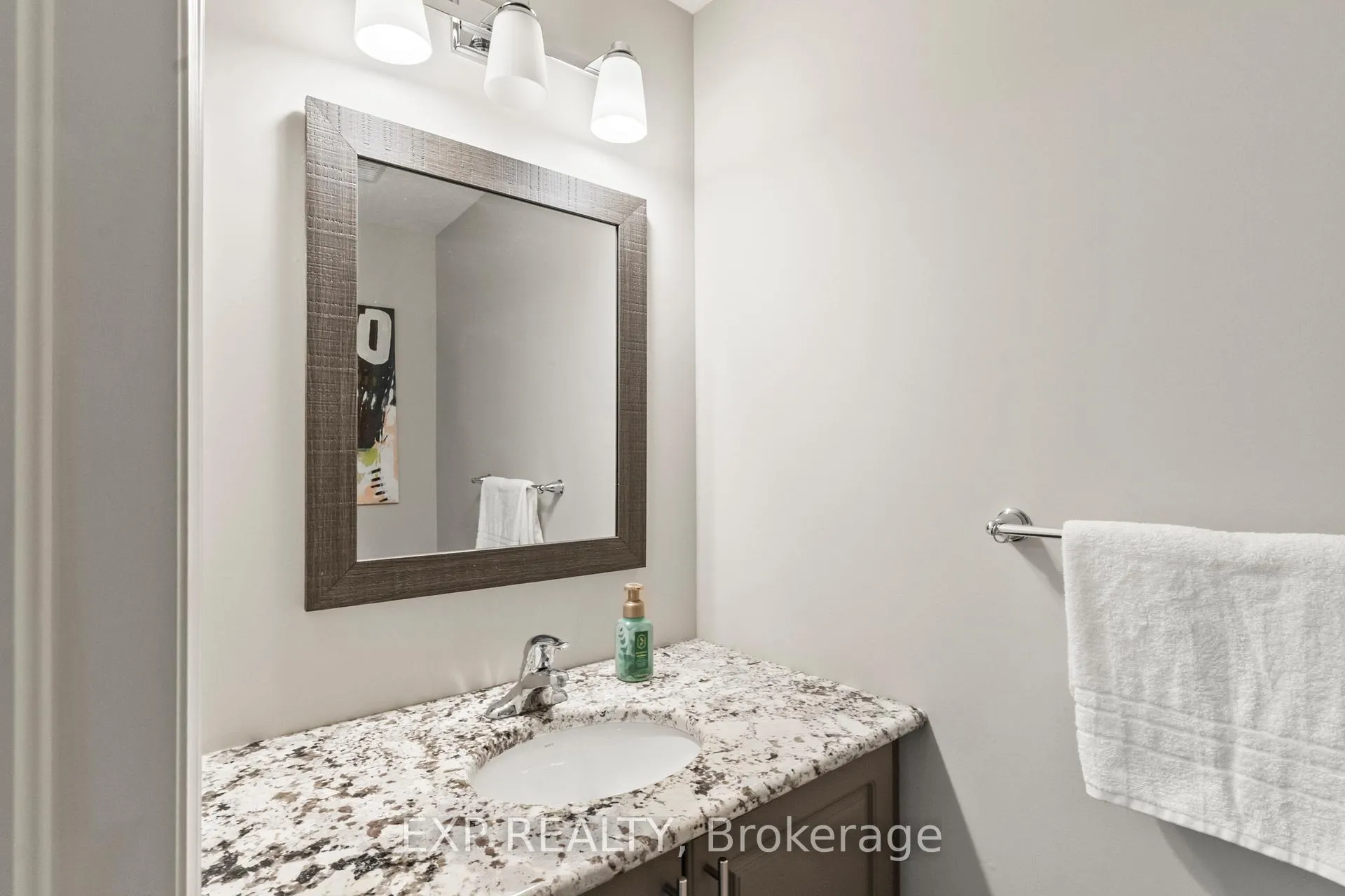 Photo 33 of 56 Cortland Crescent, Quinte West, Murray Ward — HOMEH