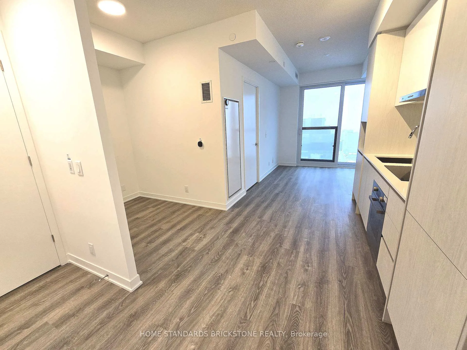 Photo 8 of Unit 3105, 180 Front Street E, Toronto, Moss Park — HOMEH