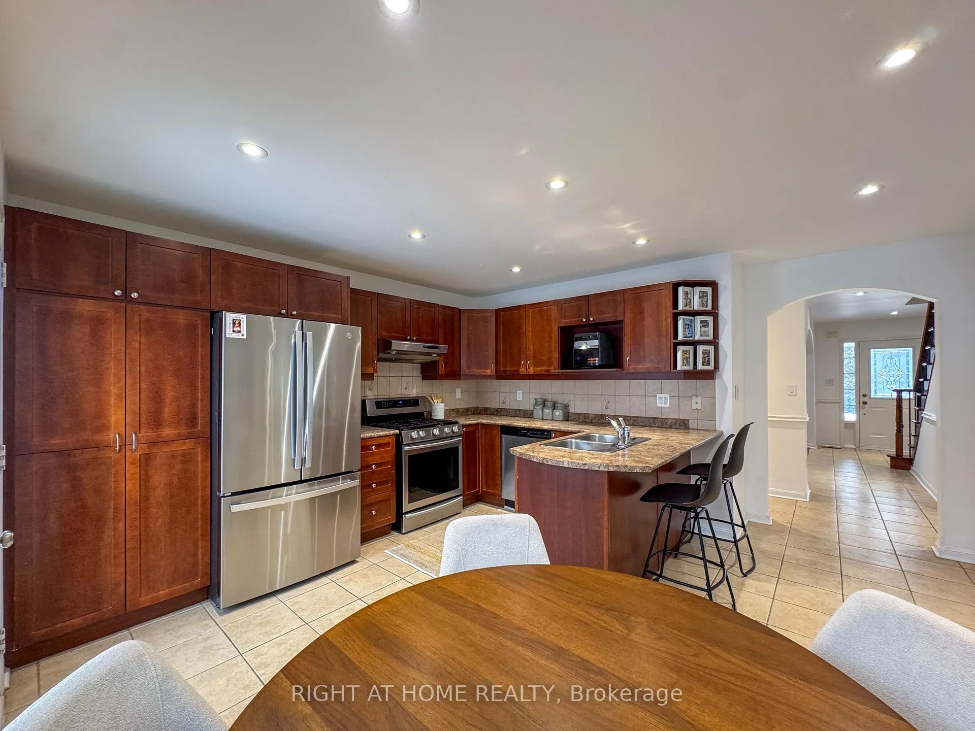 Photo 11 of 842 Fourth Line, Milton, Beaty — HOMEH