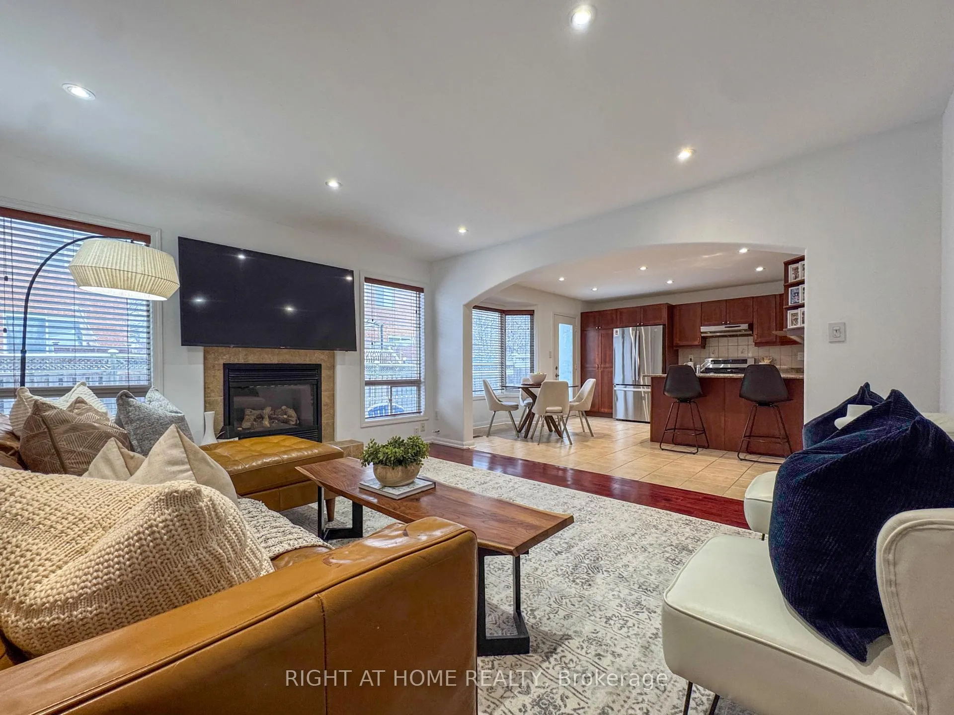Photo 22 of 842 Fourth Line, Milton, Beaty — HOMEH