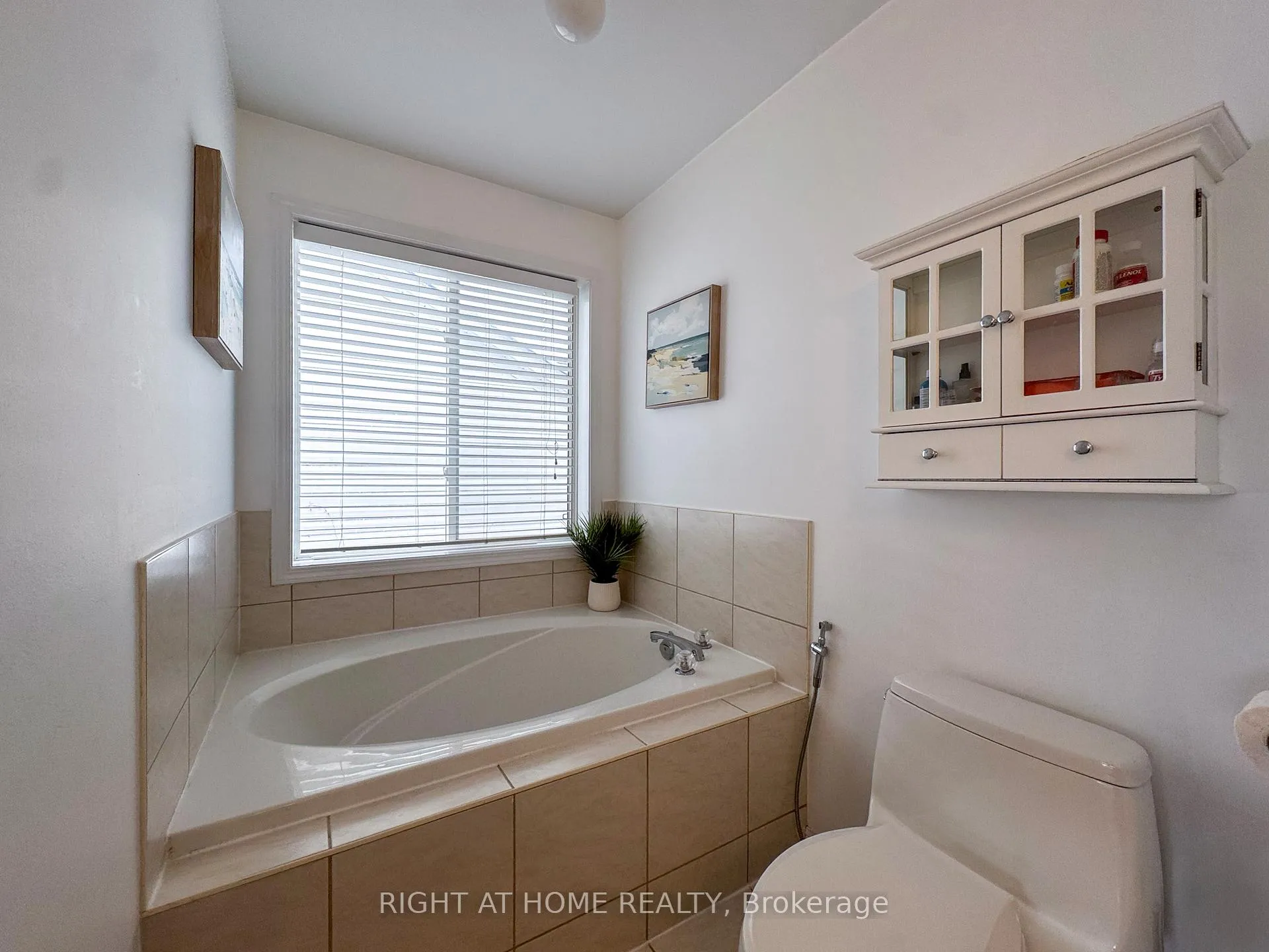 Photo 30 of 842 Fourth Line, Milton, Beaty — HOMEH