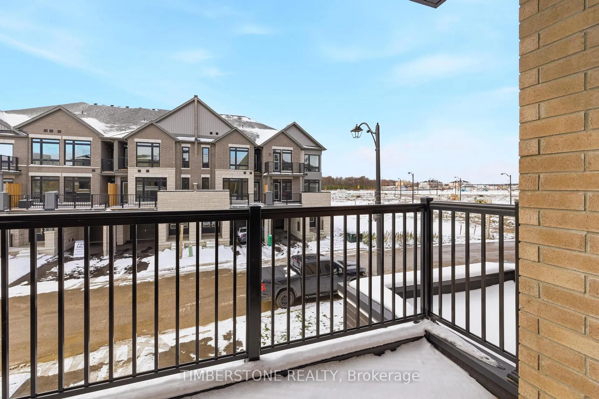 Photo 2 of 80 Blue Pond Drive, Brampton, Northwest Brampton — HOMEH