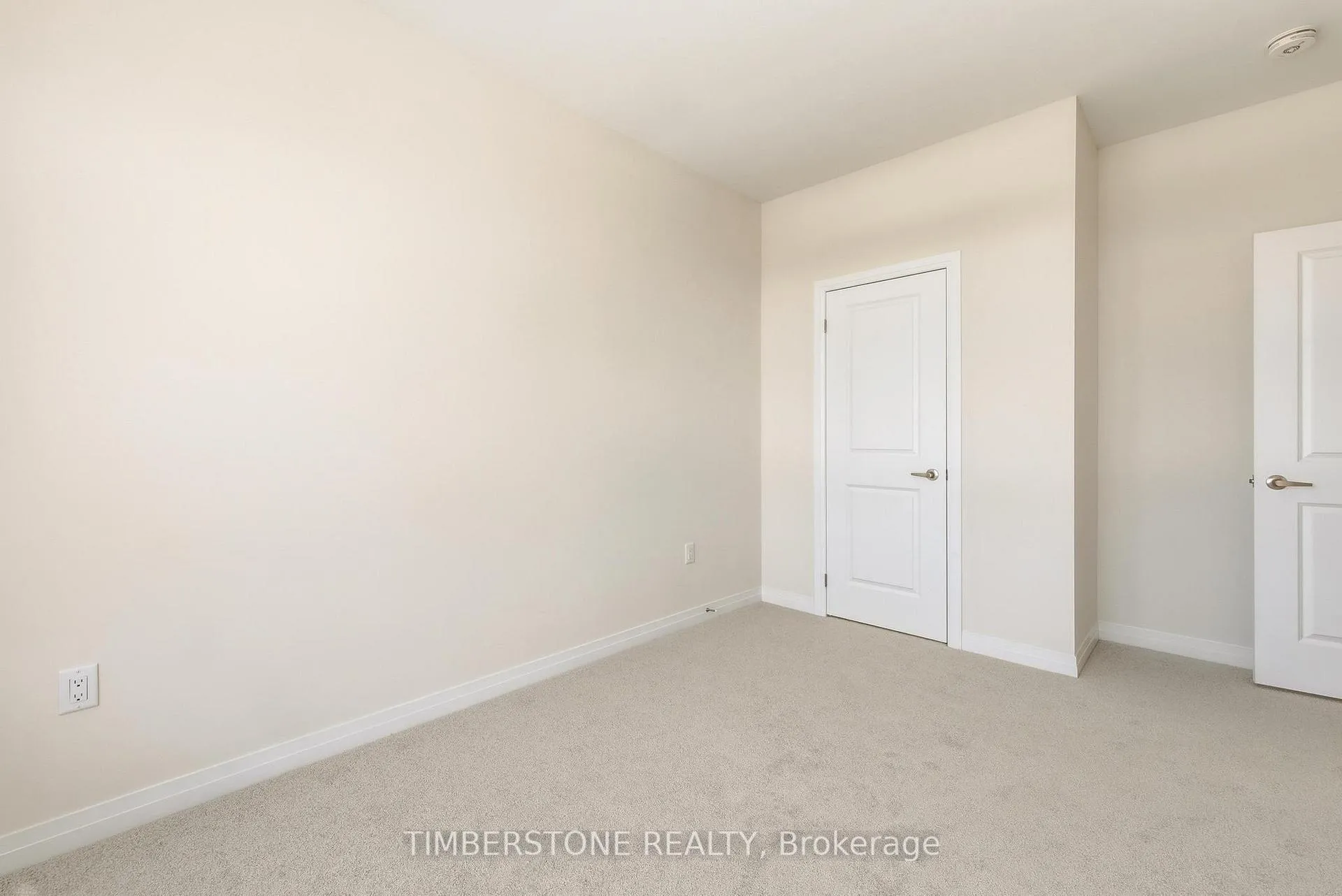 Photo 4 of 80 Blue Pond Drive, Brampton, Northwest Brampton — HOMEH