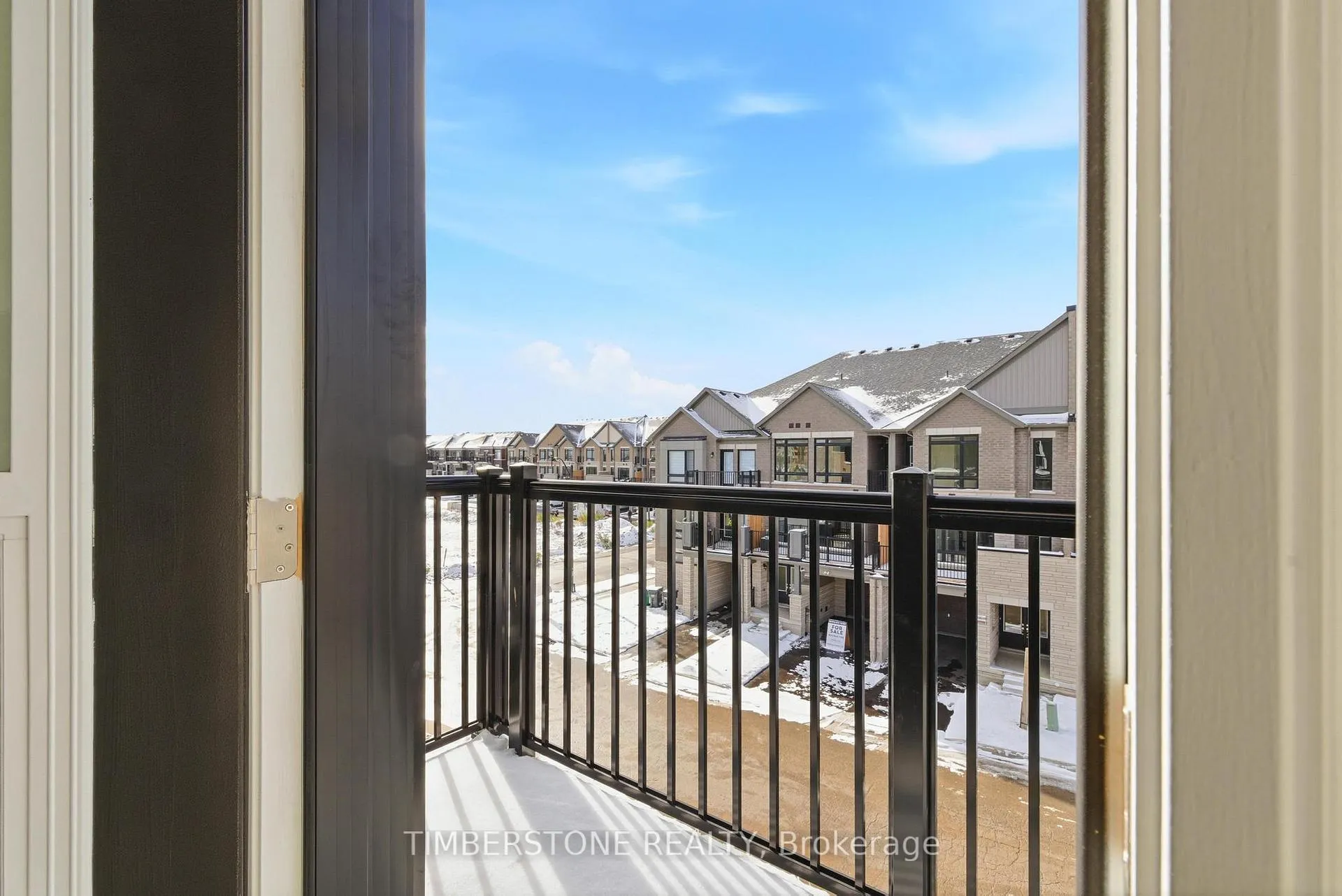 Photo 11 of 80 Blue Pond Drive, Brampton, Northwest Brampton — HOMEH
