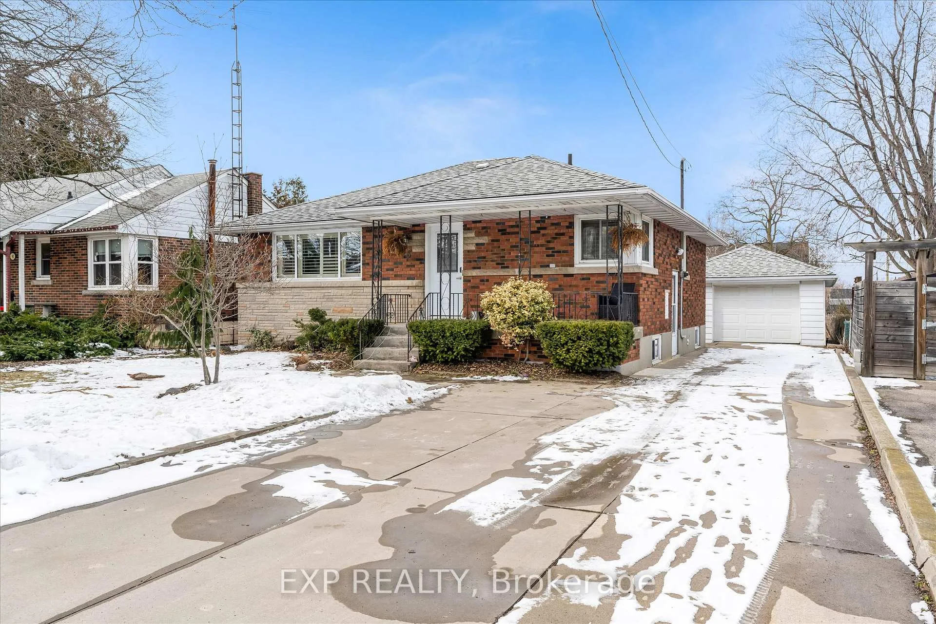 Photo 1 of Unit Bsmt, 86 Dana Drive, Hamilton, Balfour — HOMEH