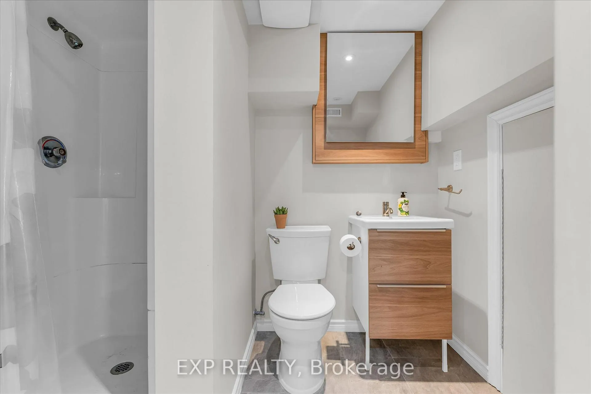Photo 20 of Unit Bsmt, 86 Dana Drive, Hamilton, Balfour — HOMEH