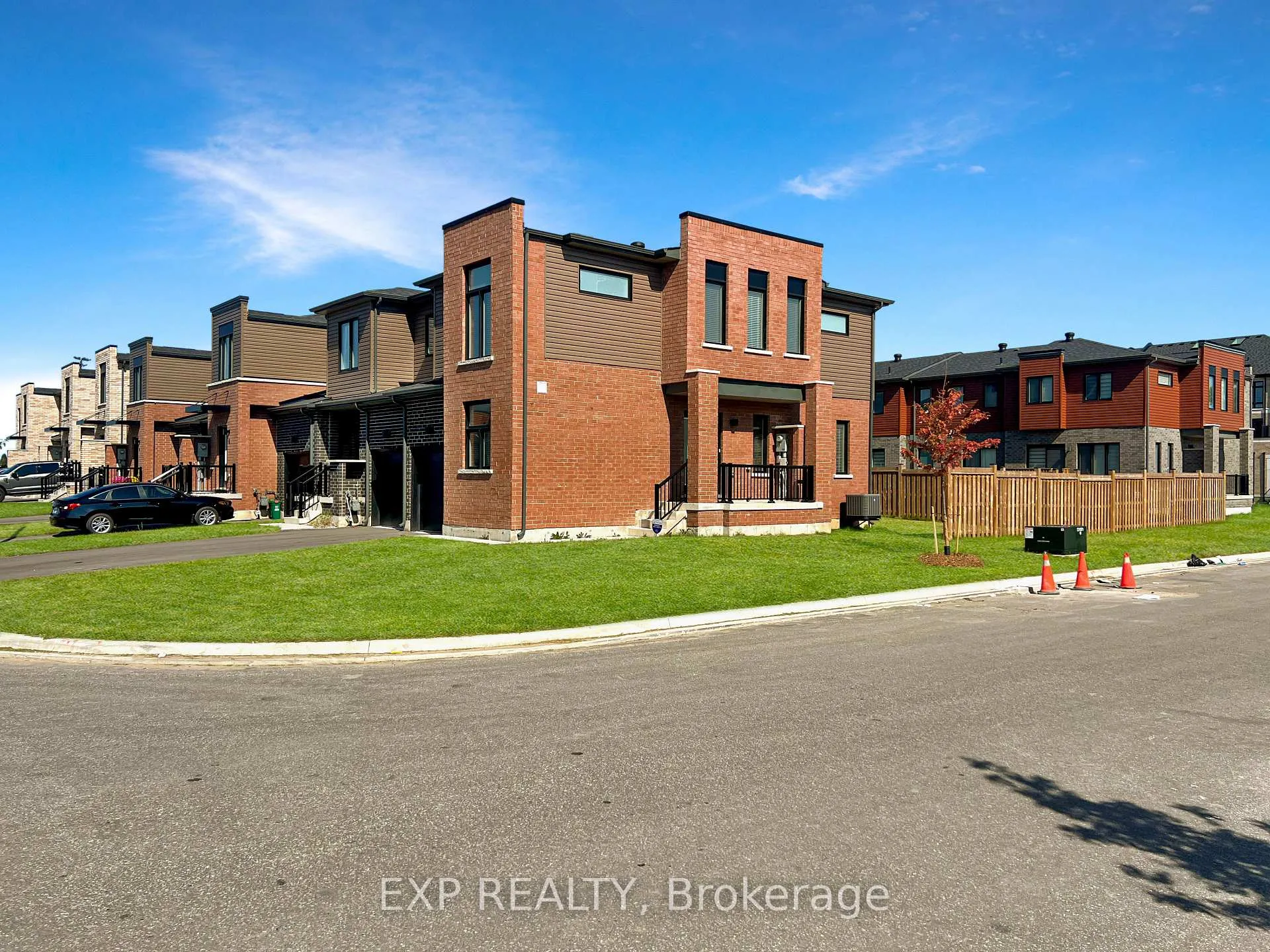 Photo 2 of 2 Haven Lane, Barrie, Painswick South — HOMEH