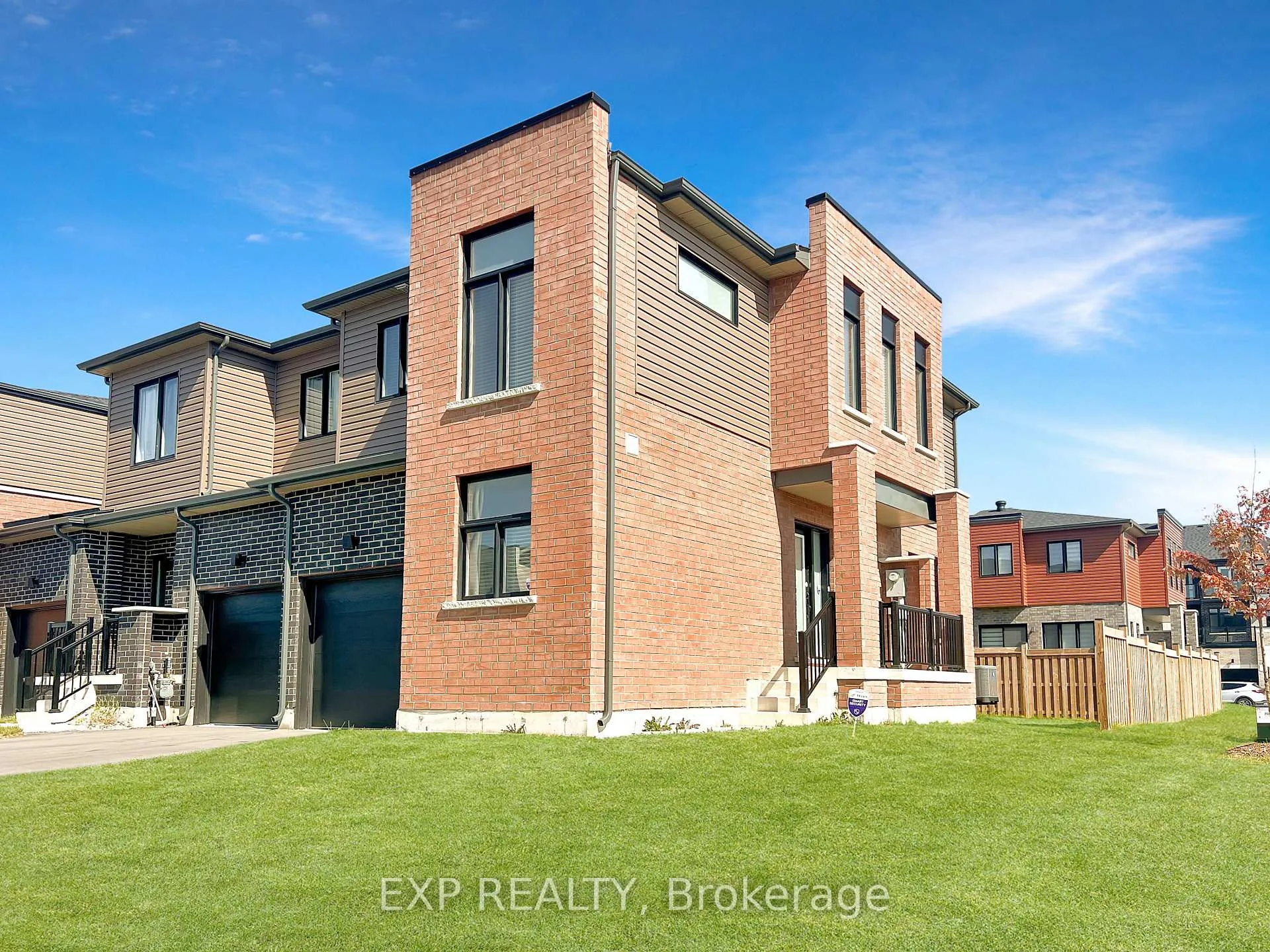 Photo 33 of 2 Haven Lane, Barrie, Painswick South — HOMEH