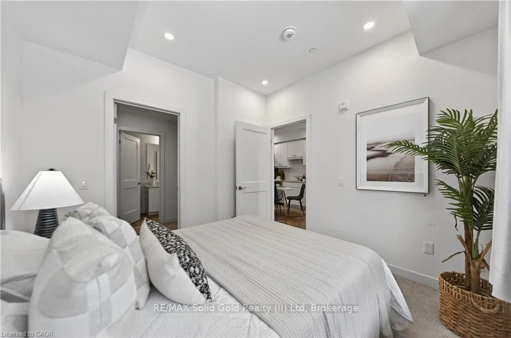 Photo 14 of Unit 210, 247 Northfield Drive E, Waterloo, Colonial Acres — HOMEH