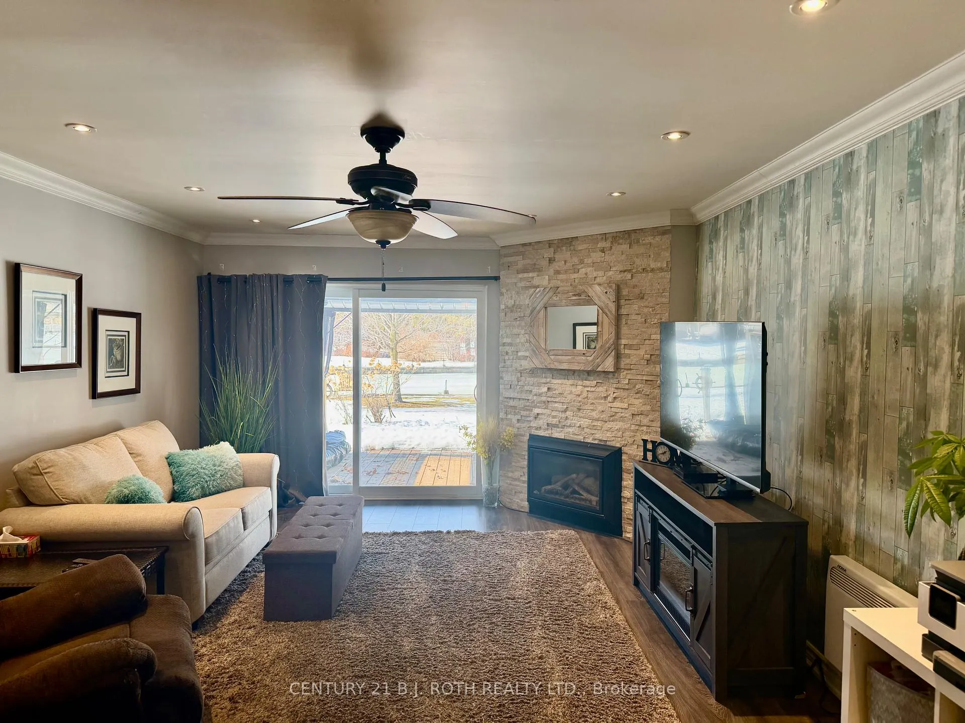 Photo 11 of Unit 6, 70 Laguna Parkway, Ramara, Brechin — HOMEH
