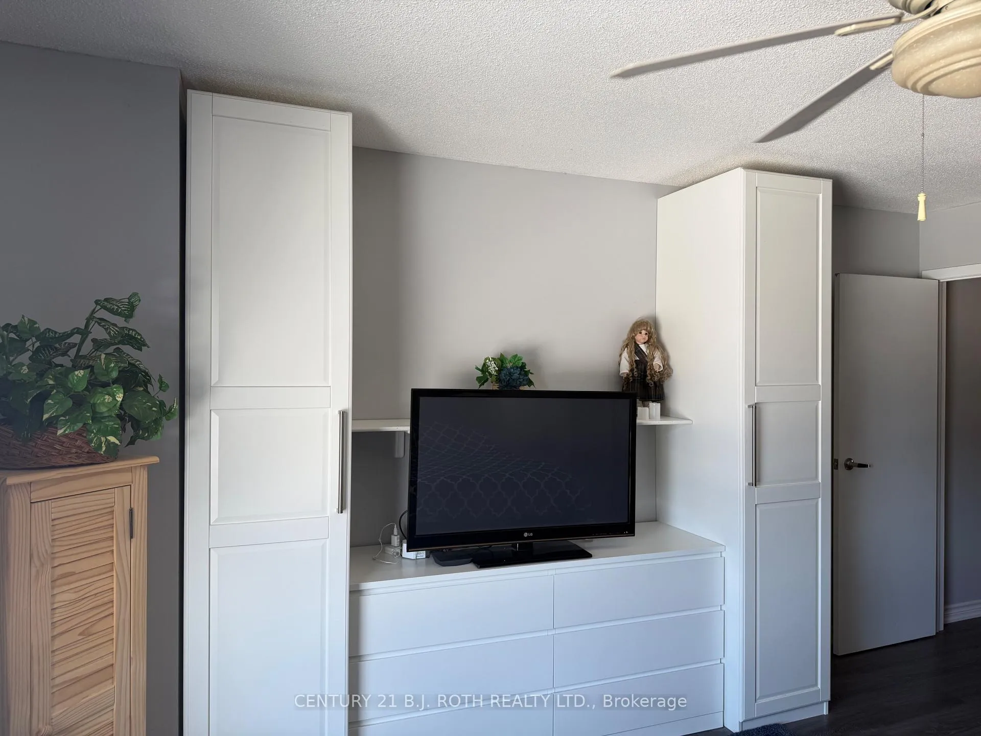 Photo 15 of Unit 6, 70 Laguna Parkway, Ramara, Brechin — HOMEH