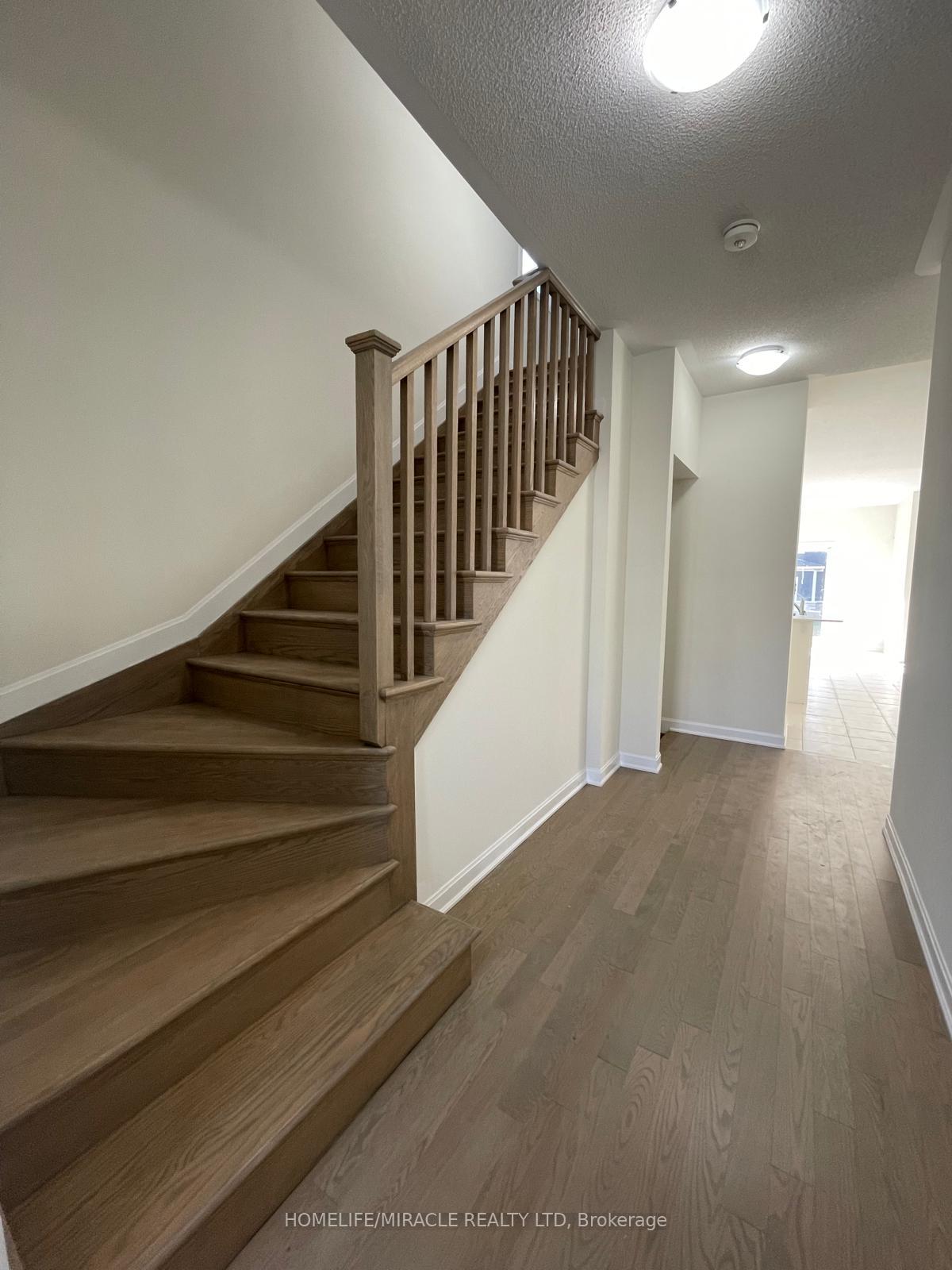 Photo 4 of 91 Oakmont Drive, Loyalist, Bath — HOMEH
