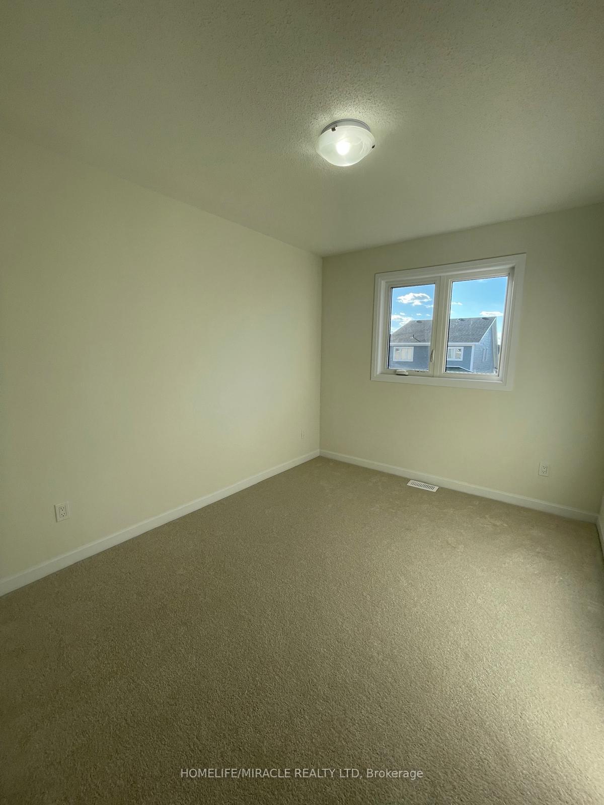 Photo 13 of 91 Oakmont Drive, Loyalist, Bath — HOMEH
