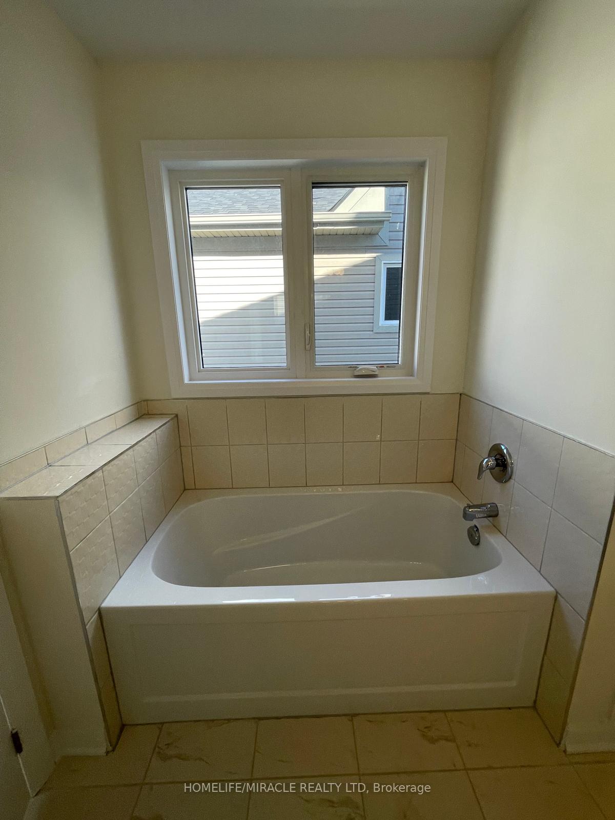 Photo 21 of 91 Oakmont Drive, Loyalist, Bath — HOMEH