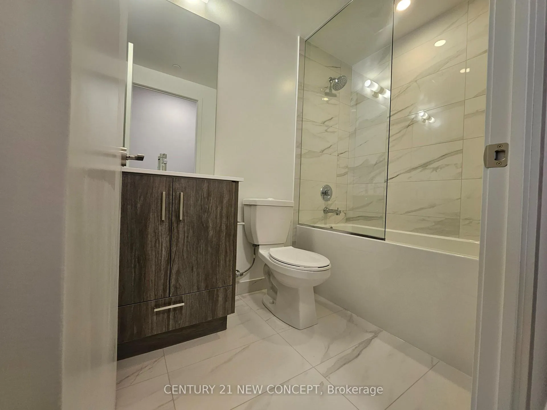 Photo 7 of Unit 3108, 180 Front Street E, Toronto, Moss Park — HOMEH