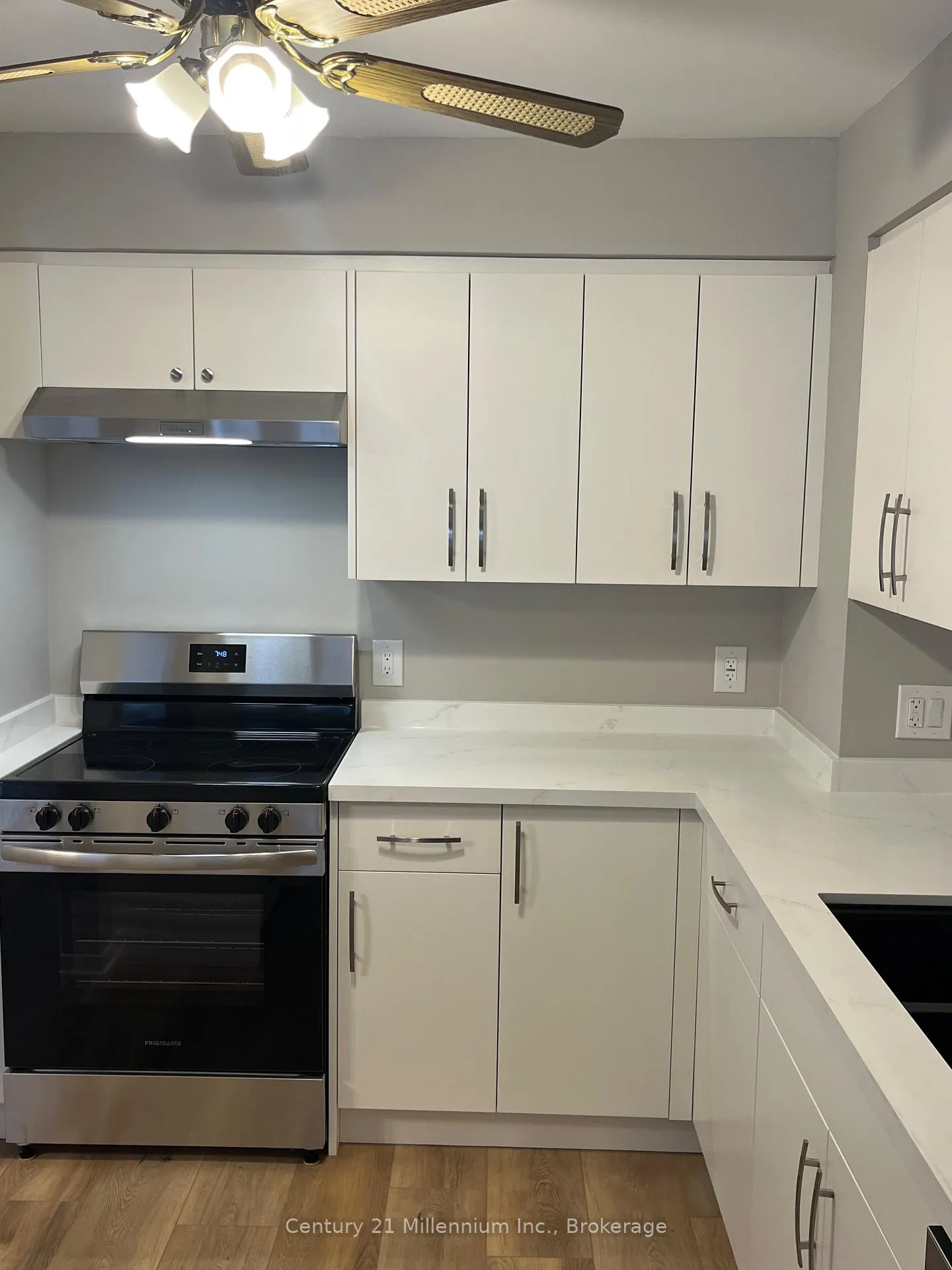 Photo 11 of 601 Tenth Street, Collingwood — HOMEH